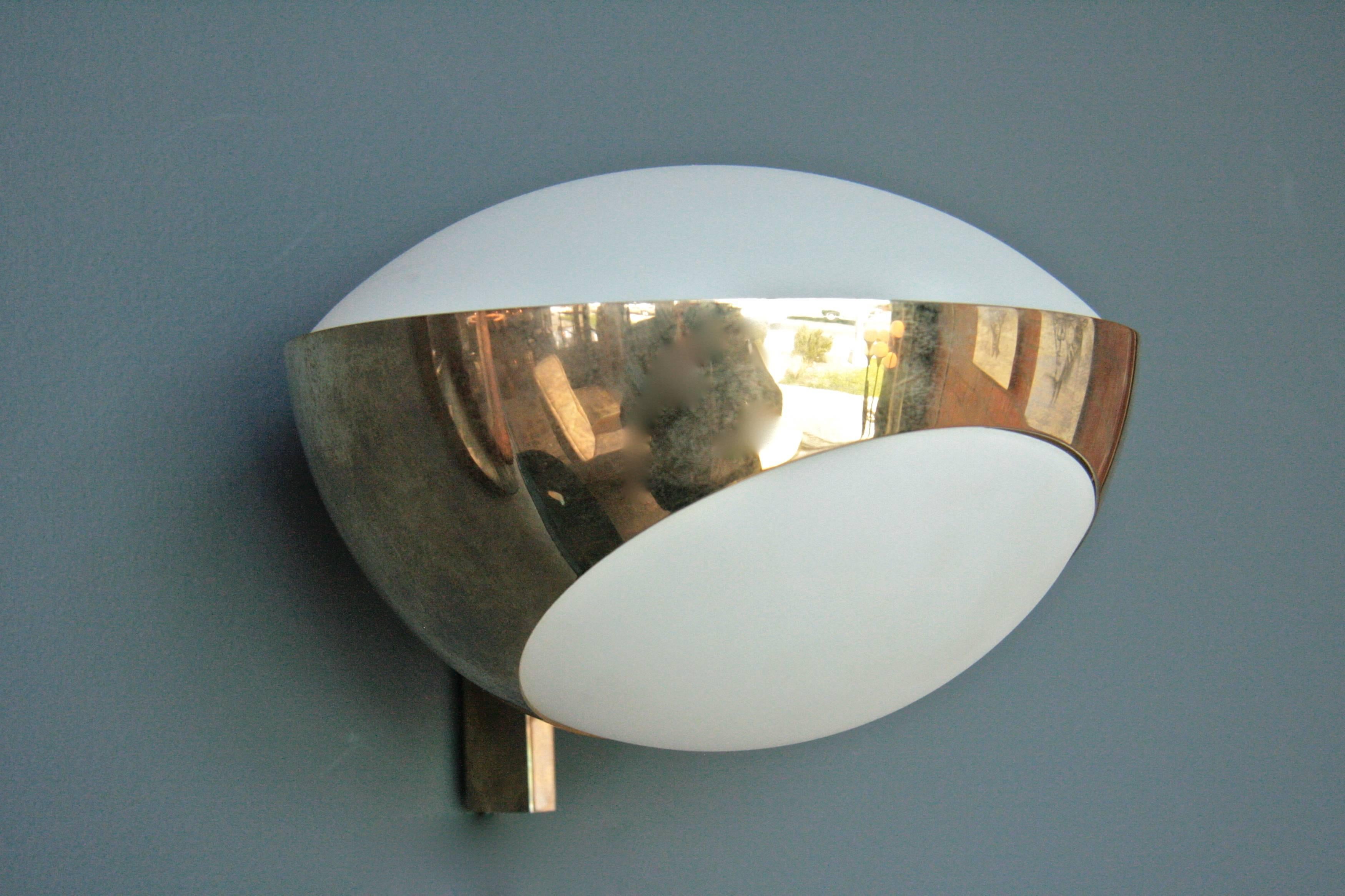 Pair of sconces Max Ingrand for Fontana Arte in brass.