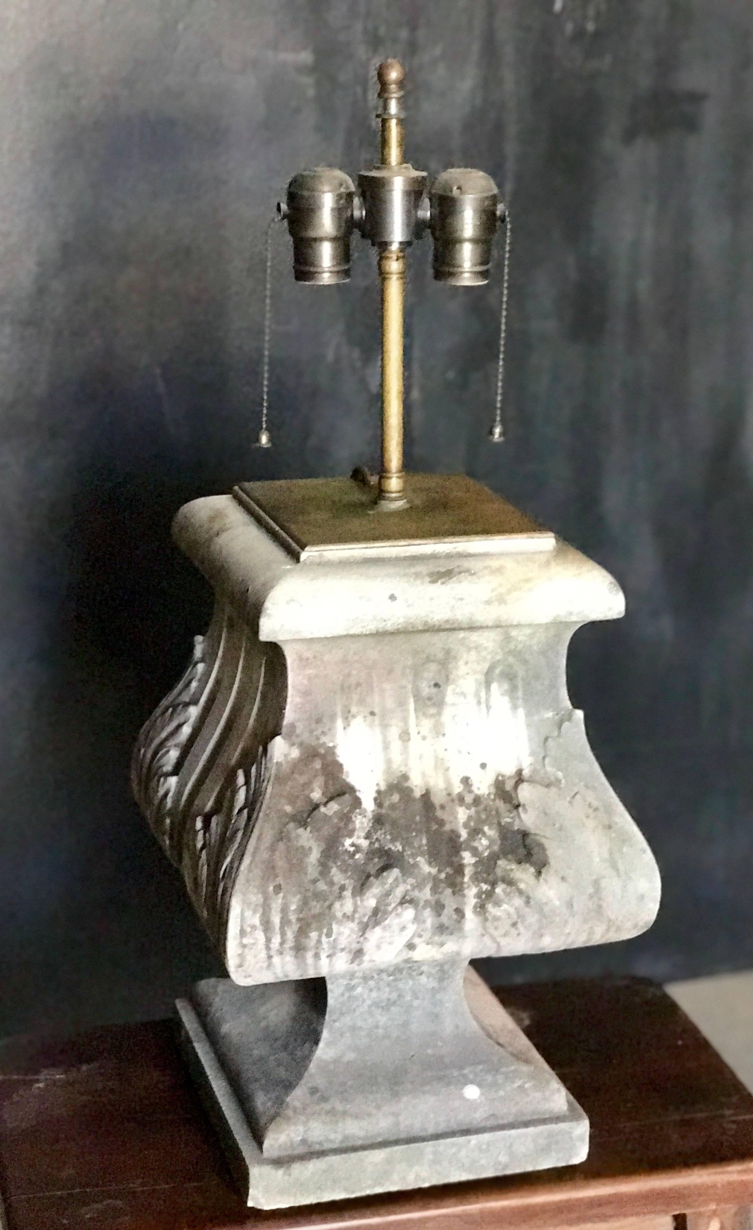 Italian 19th C. Stone Architectural Table Lamp In Excellent Condition In Los Angeles, CA