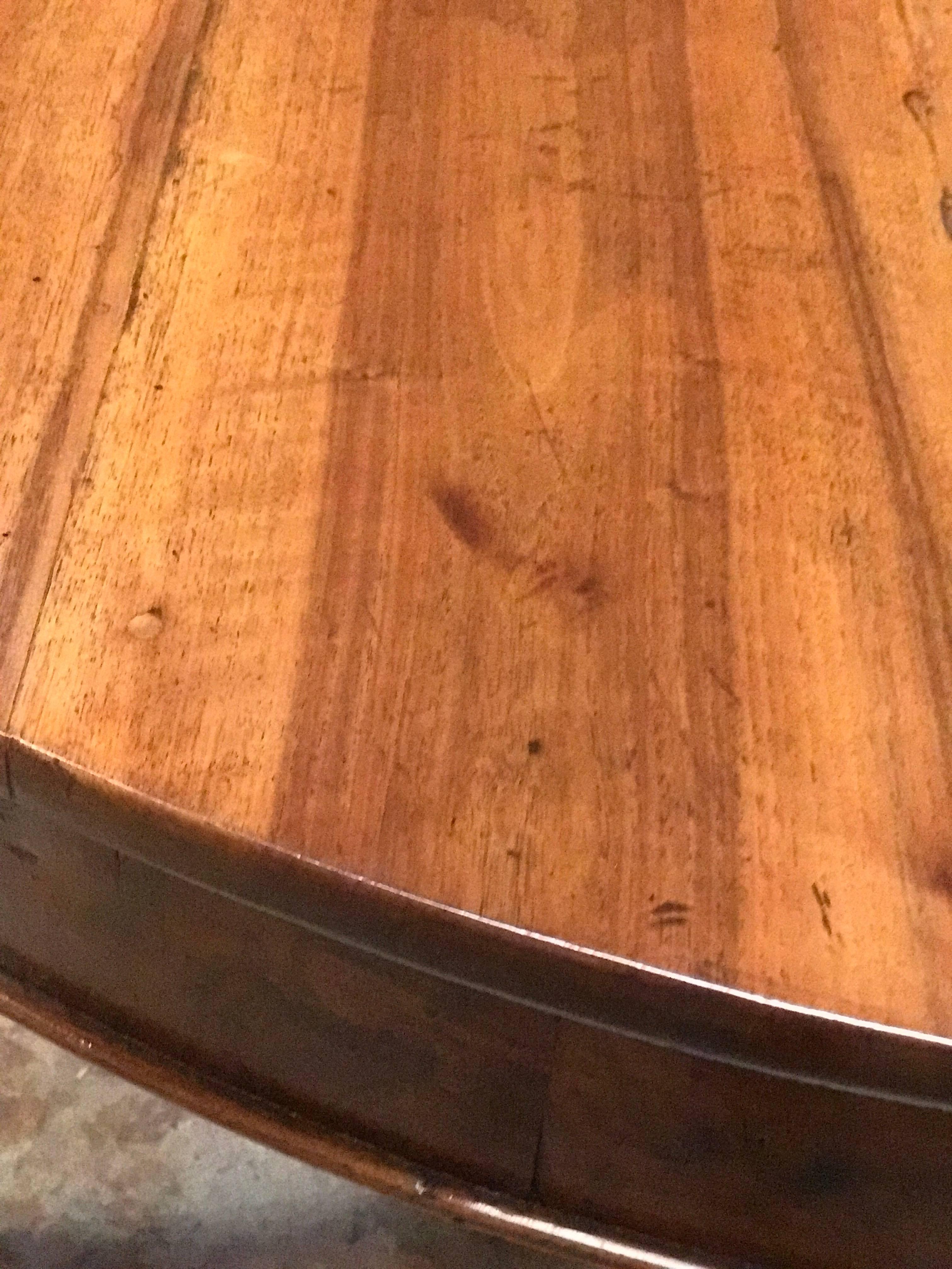 Stunning 18th Century, Italian Oval Extending Walnut Dining Table 2