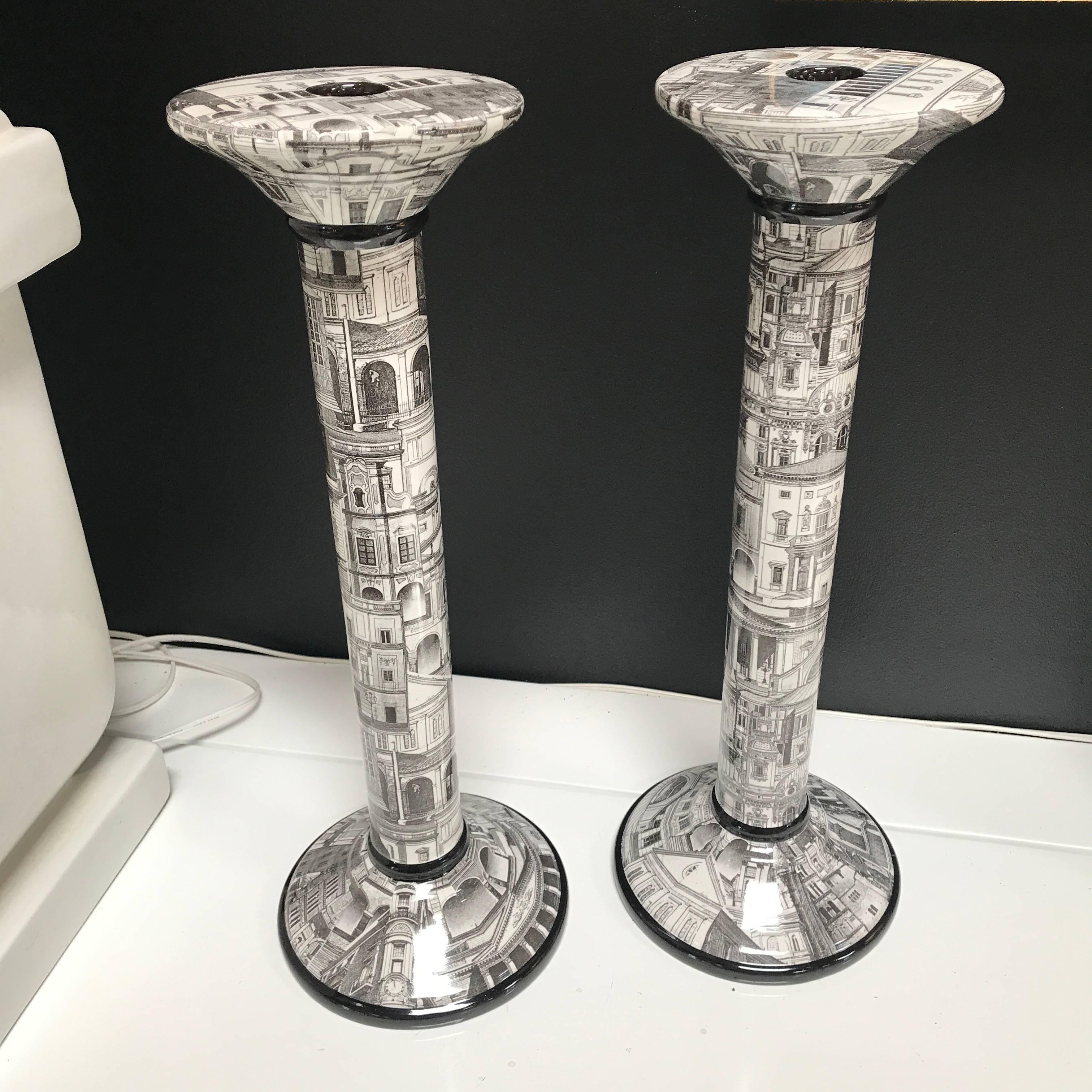 Italian 1960s black and white pair of candlesticks.
Ceramic.