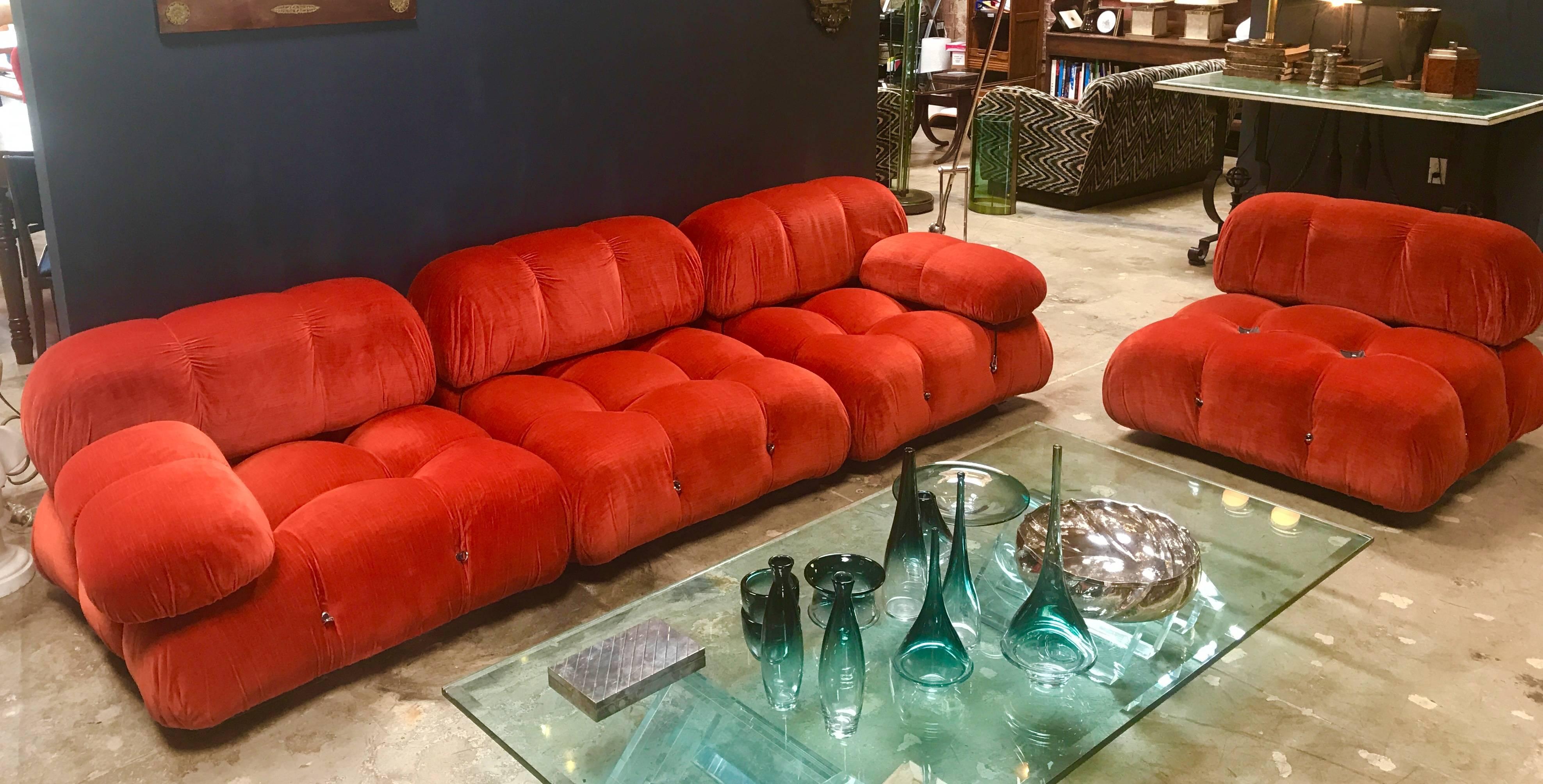 We have another six pieces available.
These four sectional elements of this sofa can be used freely and apart from one another. The backs and armrests are provided with rings and carabiners, which allows the user to create a perfect 'seating