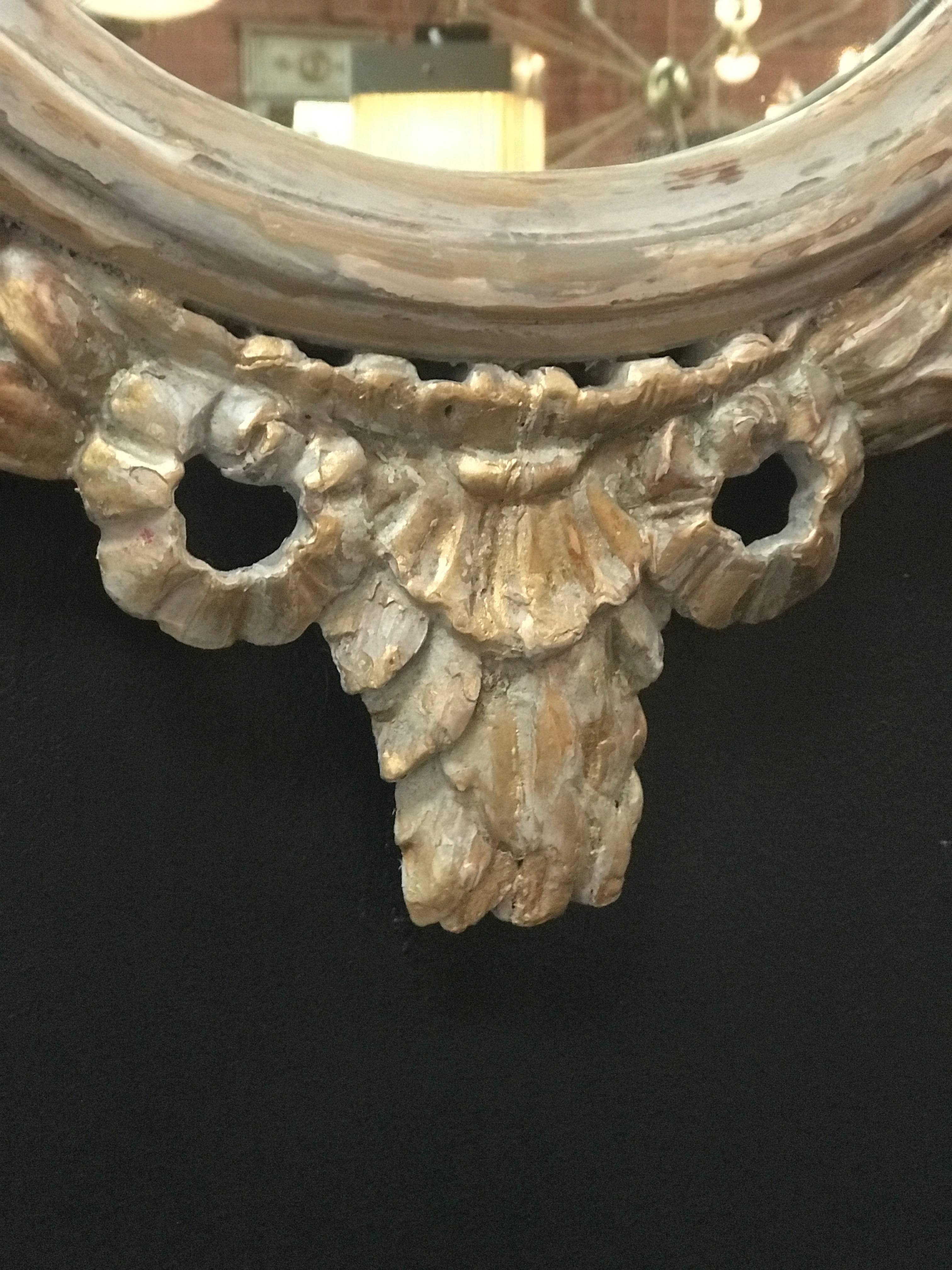Miroir ovale en bois sculpté d'Europe du Nord avec cadre blanc, début du 19e siècle en vente 1