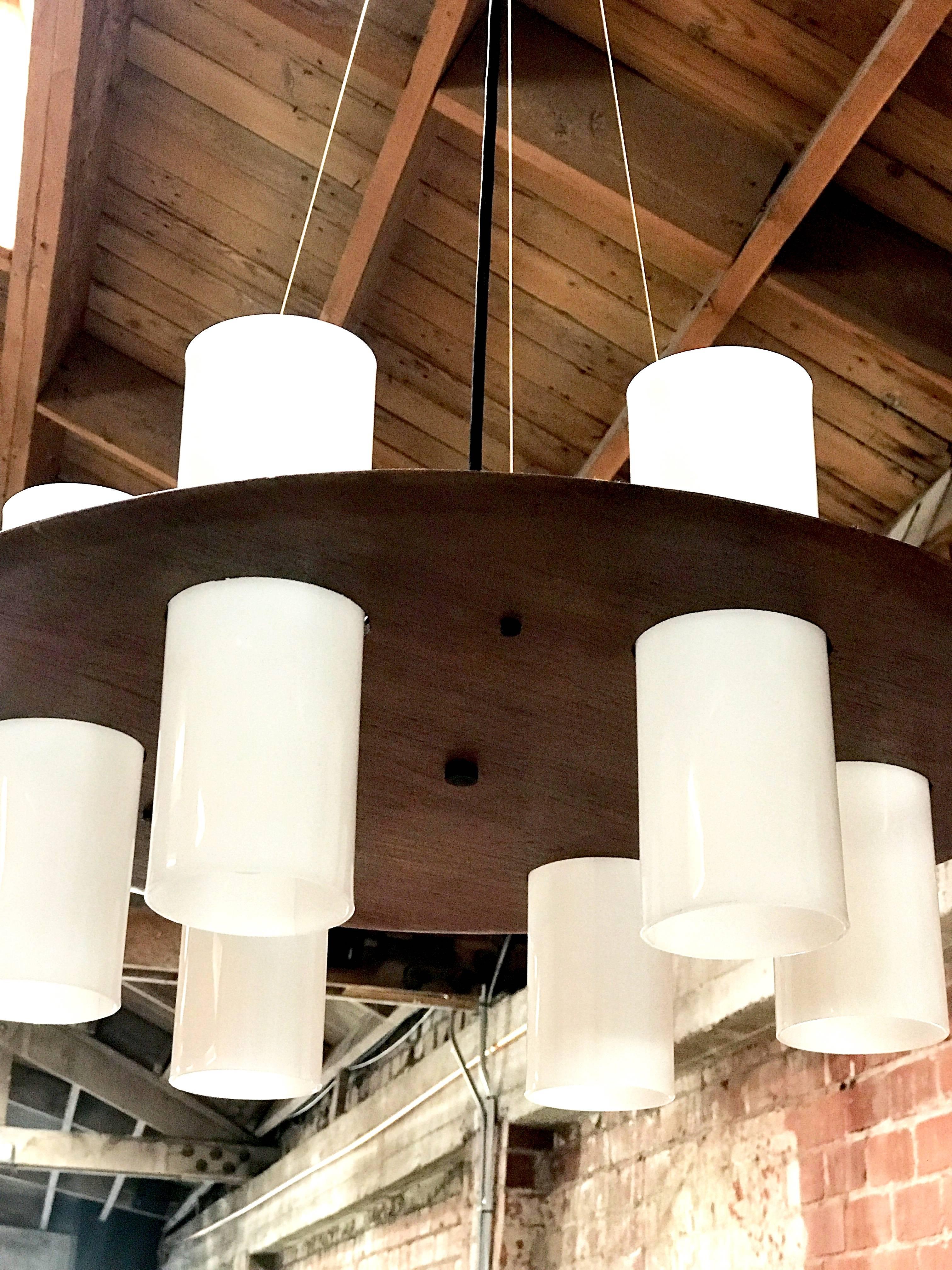 Esperia Round Chandelier, Italy, 1960 In Good Condition For Sale In Los Angeles, CA