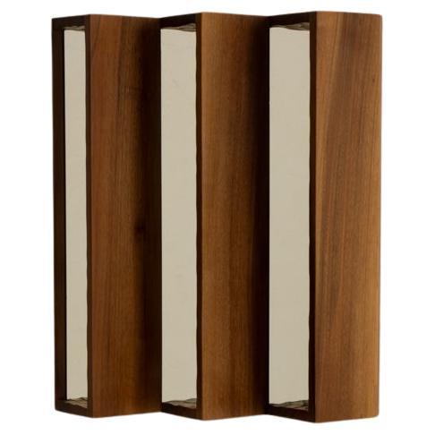 Espejo pequeño PERCEPCIÓN, Madera de nogal, Hecho a mano en Francia