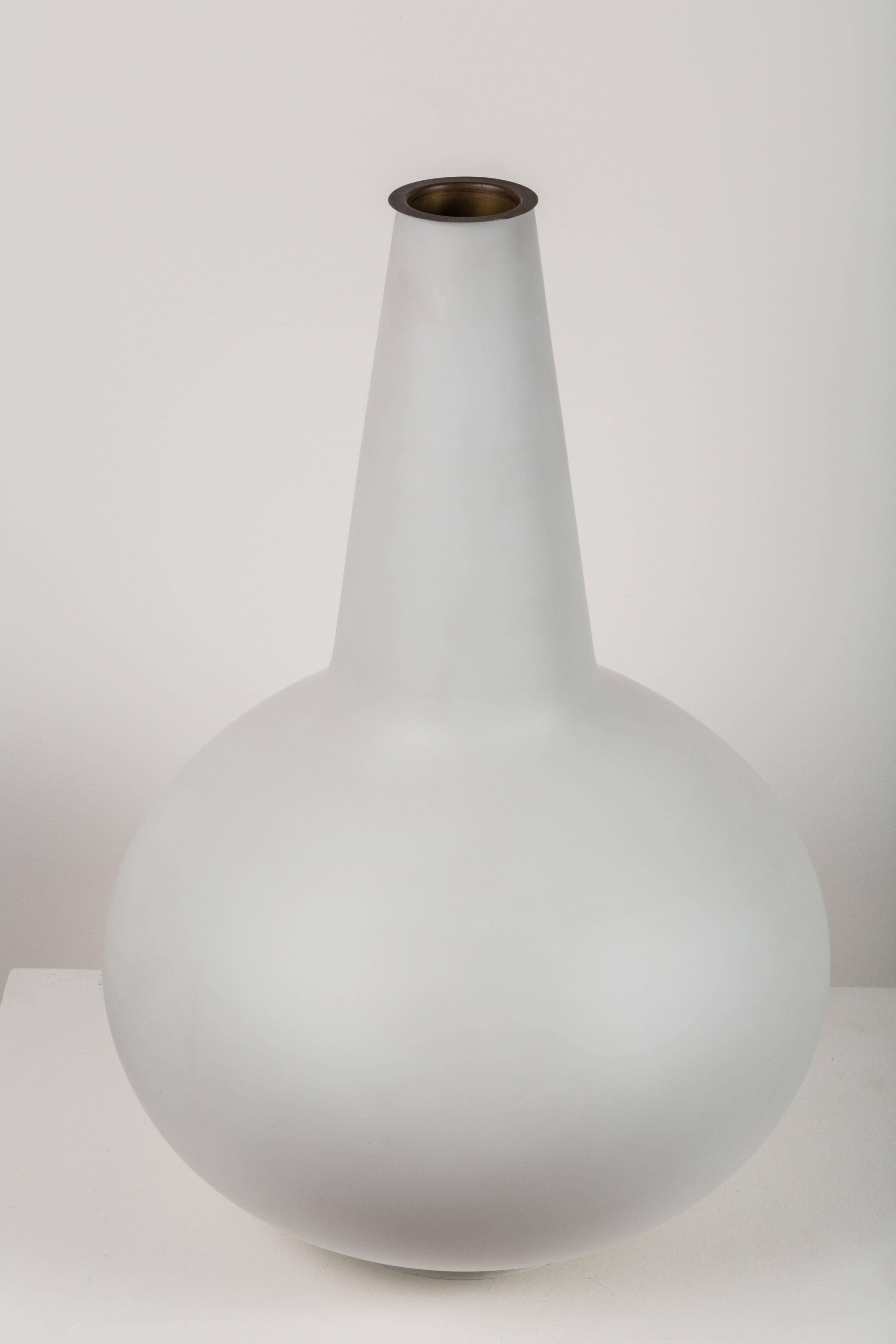 Mid-20th Century Pair of Fontana Arte Vase Lamps