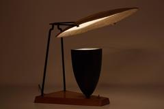 Control tischlampe von Mitchell Bobrick