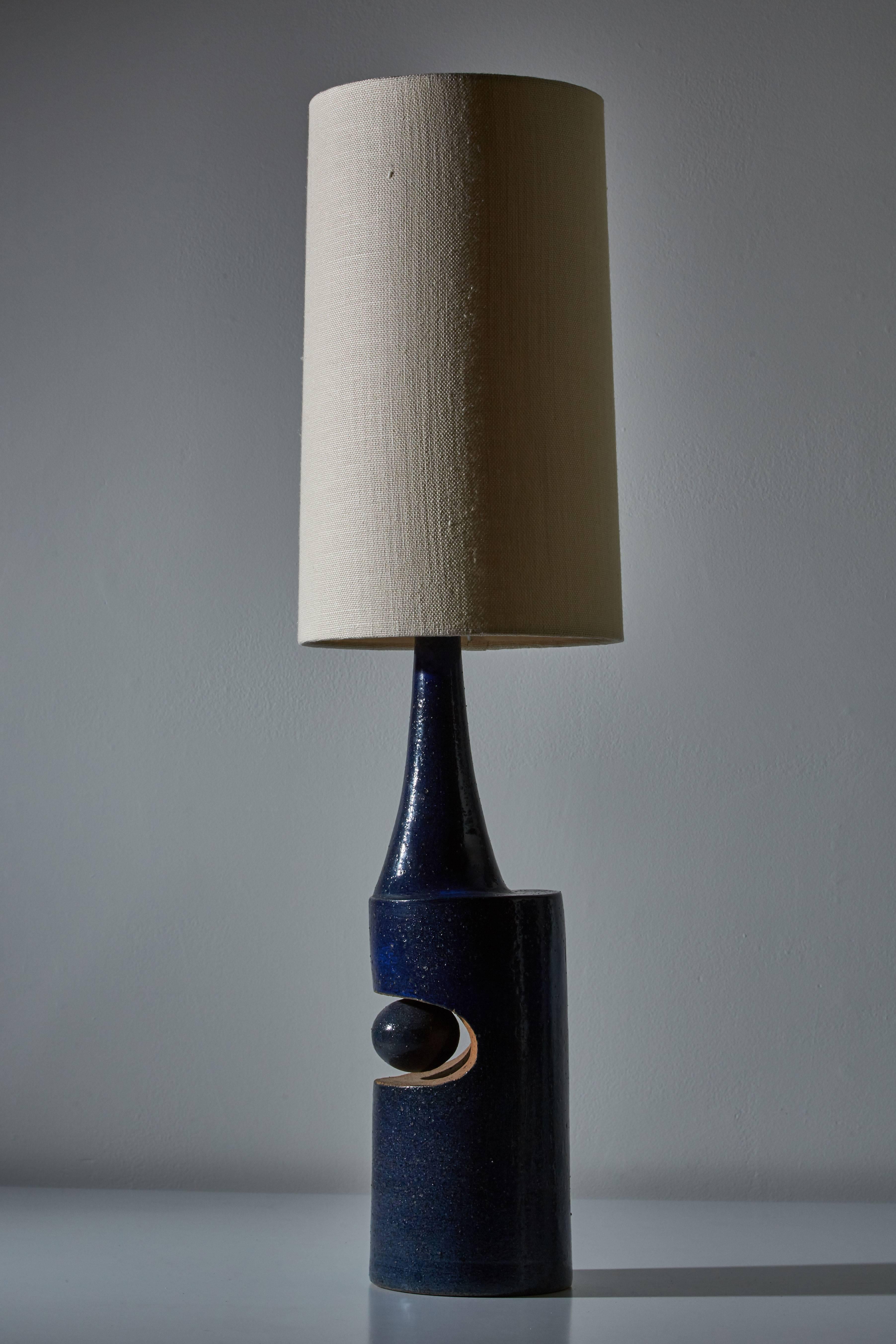 Danish Studio Ceramic Stoneware Table Lamp In Good Condition In Los Angeles, CA