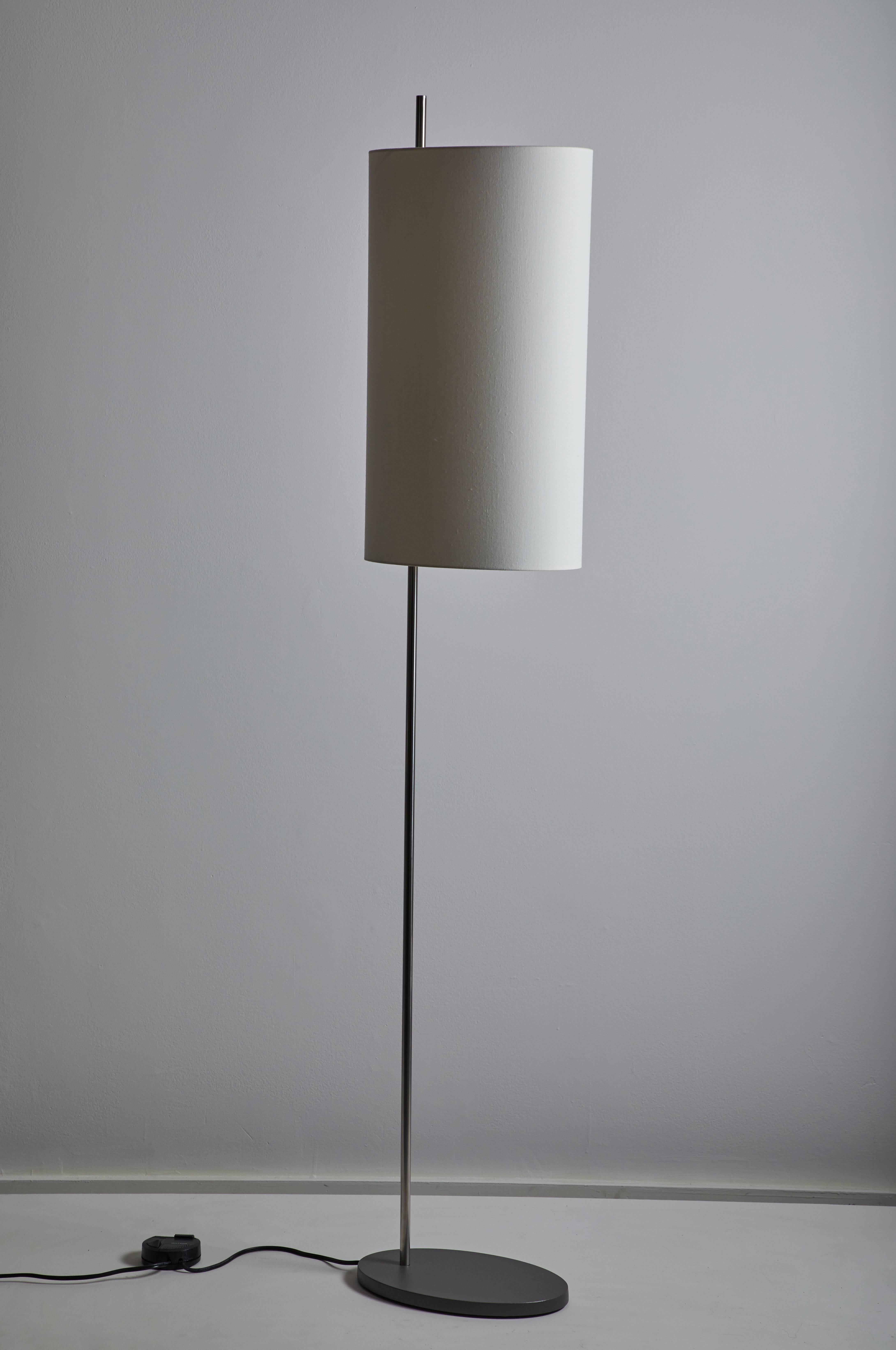 arne jacobsen floor lamp