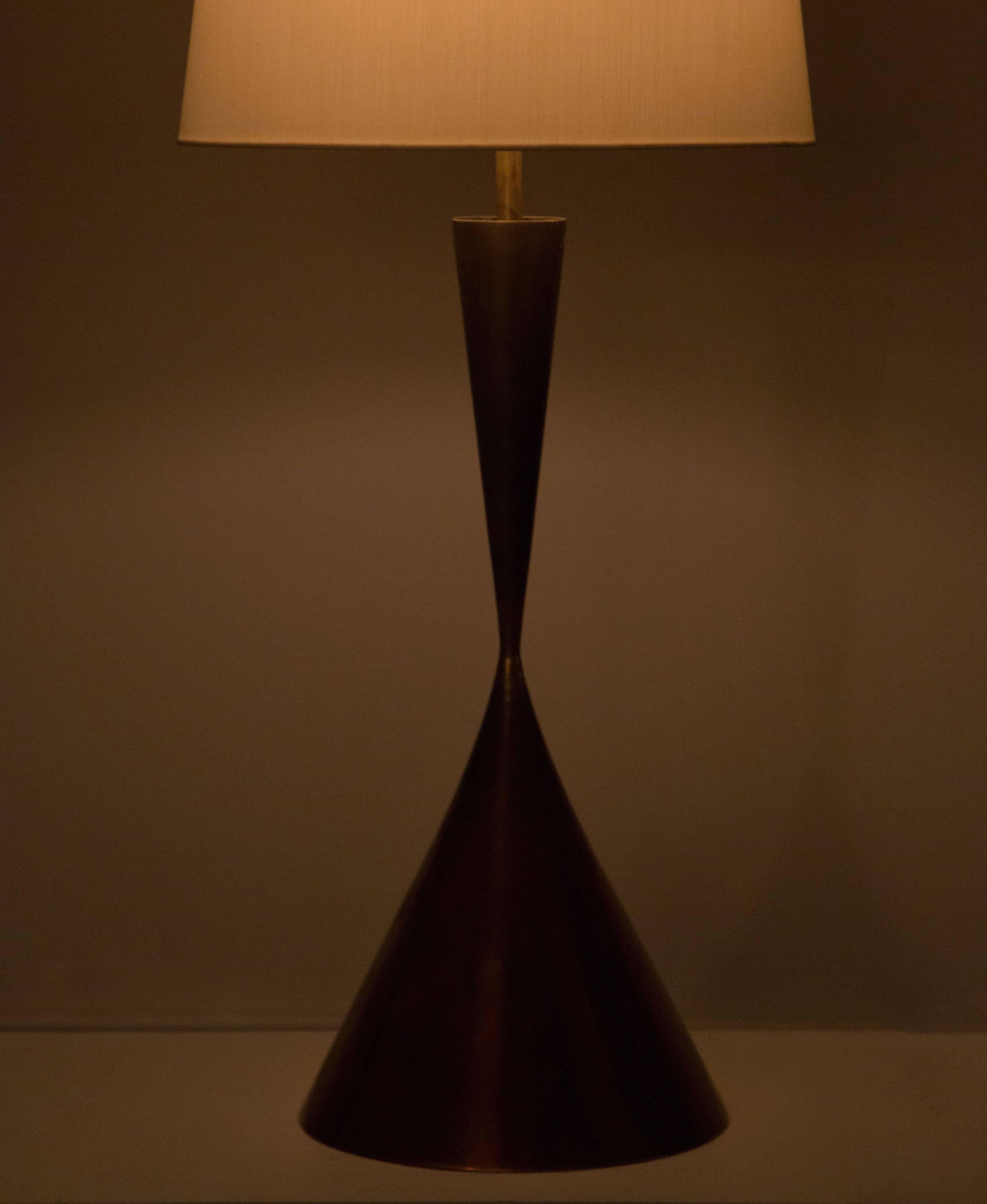 Brass table lamp by Arredoluce.