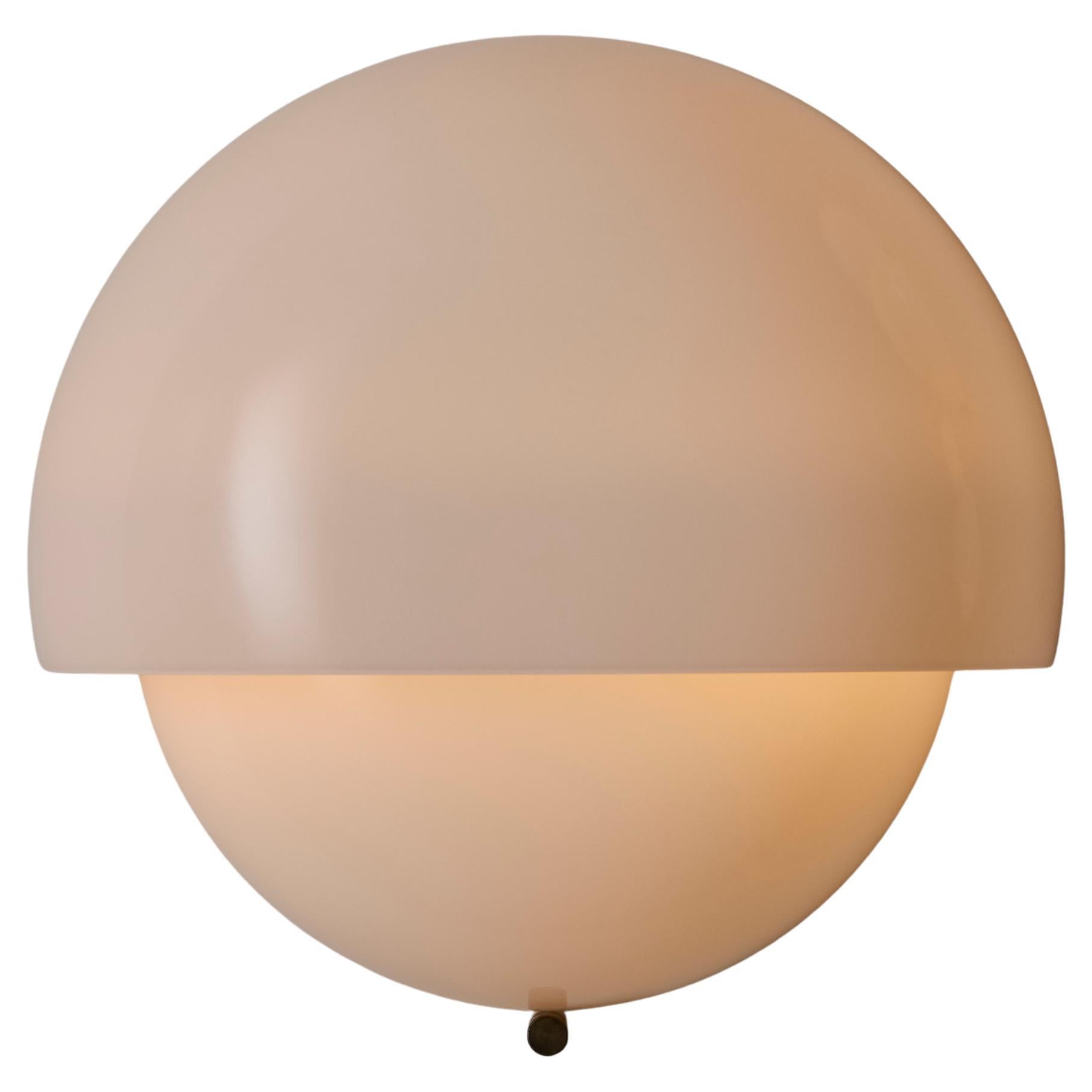 
Grande Mania
 Sconce by Vico Magistretti for Artemide For Sale