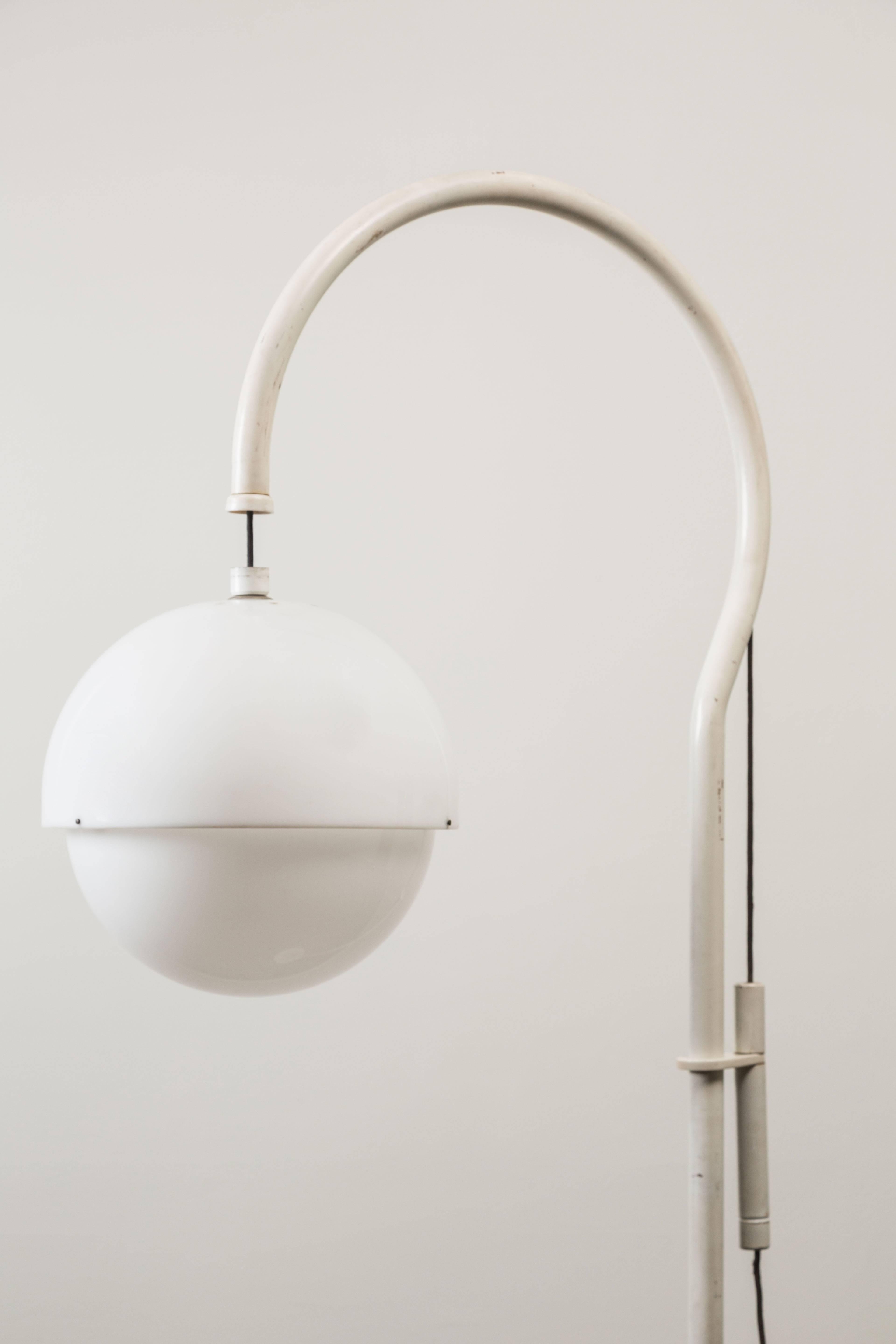 Rare Floor Lamp by Luigi Bandini Buti for Kartell In Good Condition In Los Angeles, CA