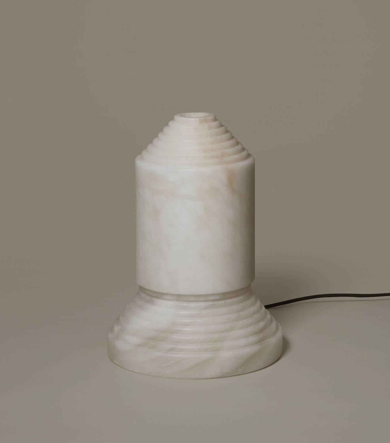 Mid-Century Modern Lampe de table Babel en albâtre sculptée à la main par Àngel Jové pour Santa & Cole