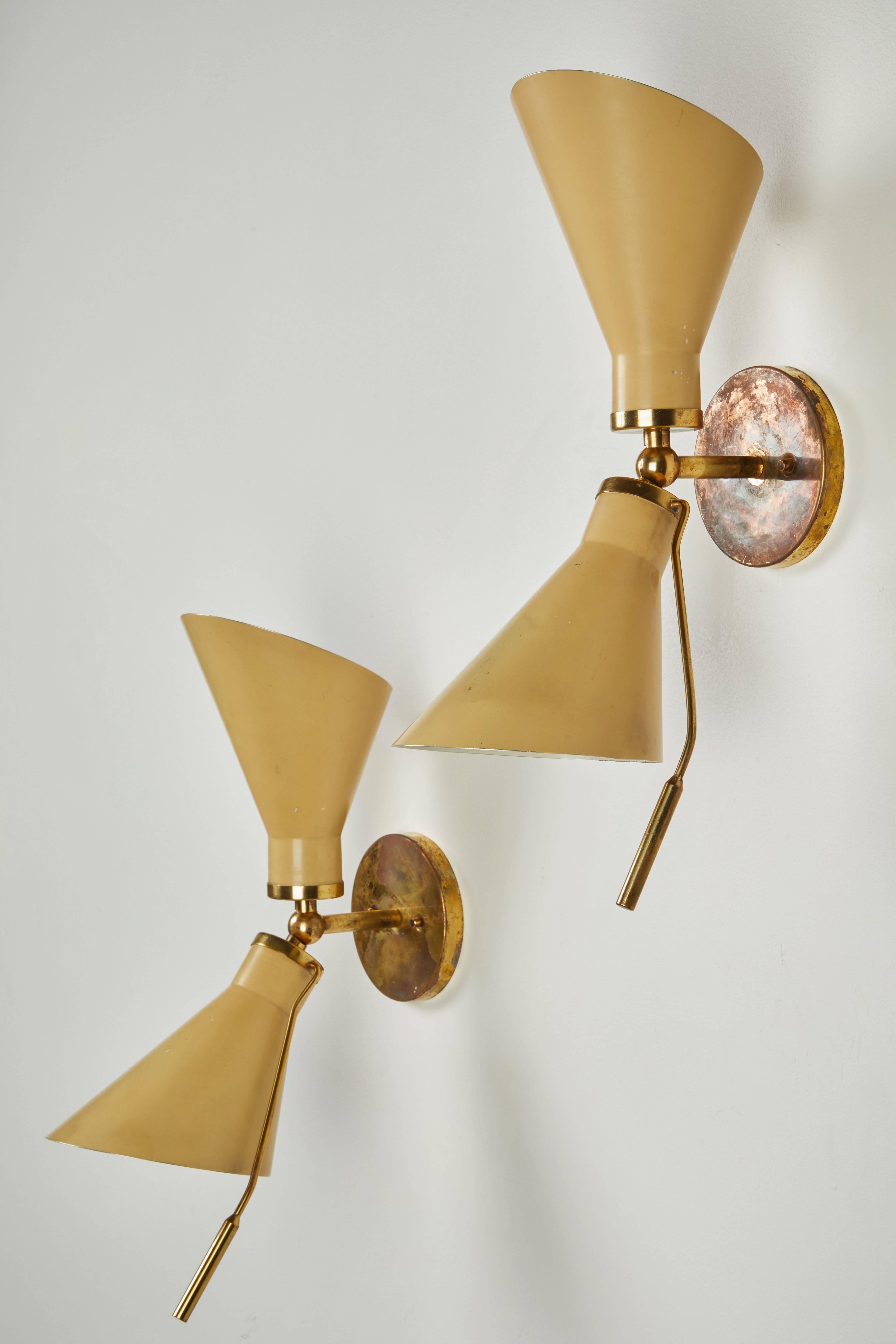 Mid-20th Century Pair of Model 131 Articulating Sconces by Gino Sarfatti