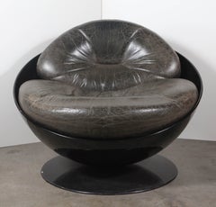 Ricardo Fasanello Esfera Lounge Chair