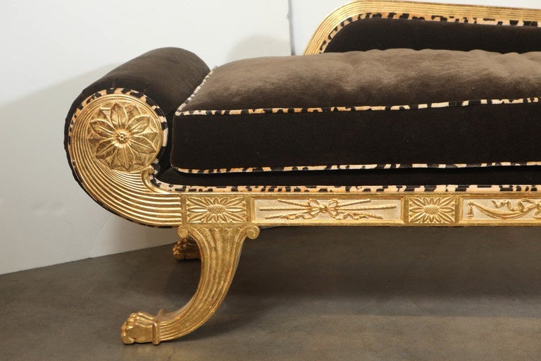 Antique English Egyptian Style Gilded Eagle Head Chaise Lounge, 19th century