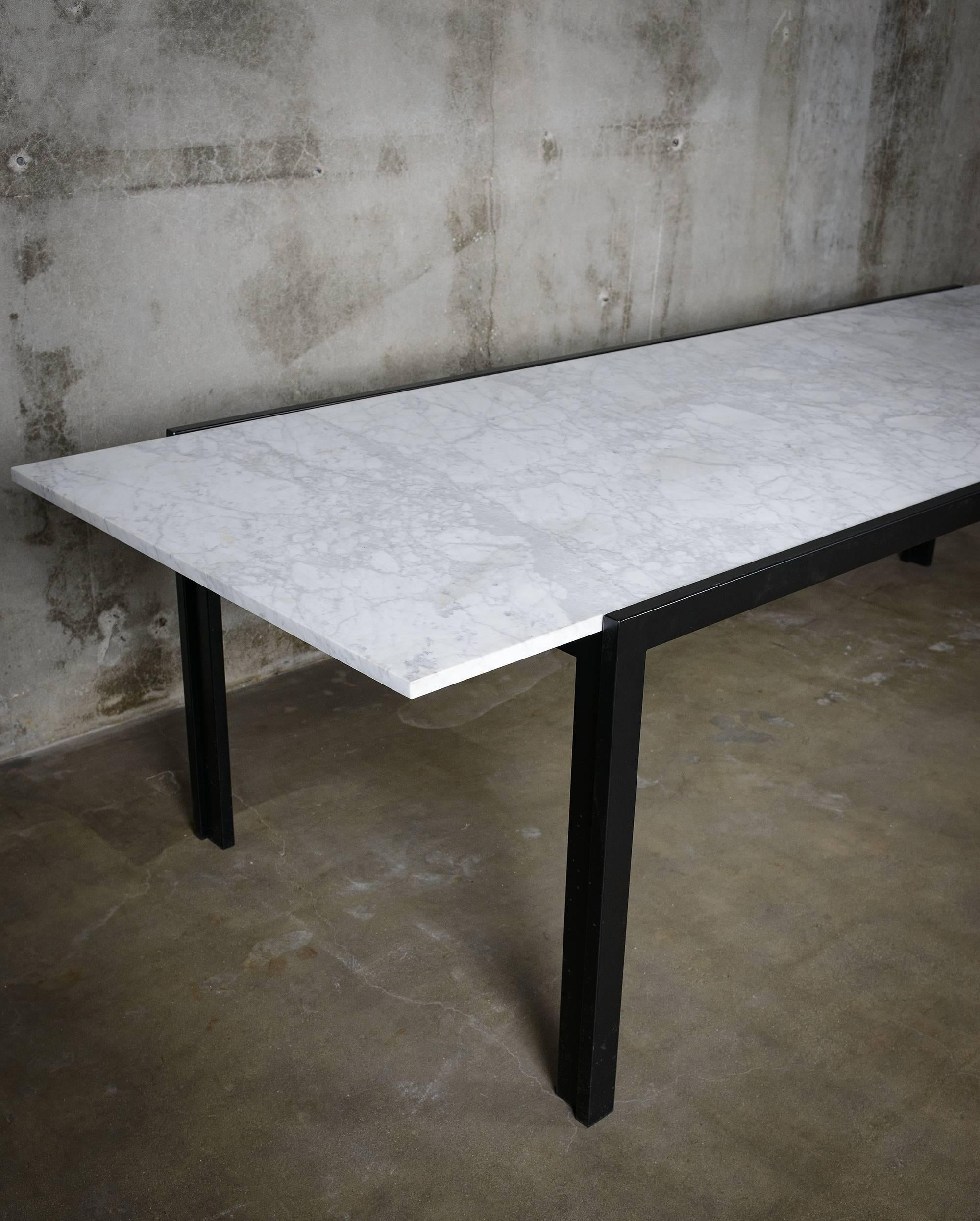 Marble-Top Dining Table In Excellent Condition In Los Angeles, CA