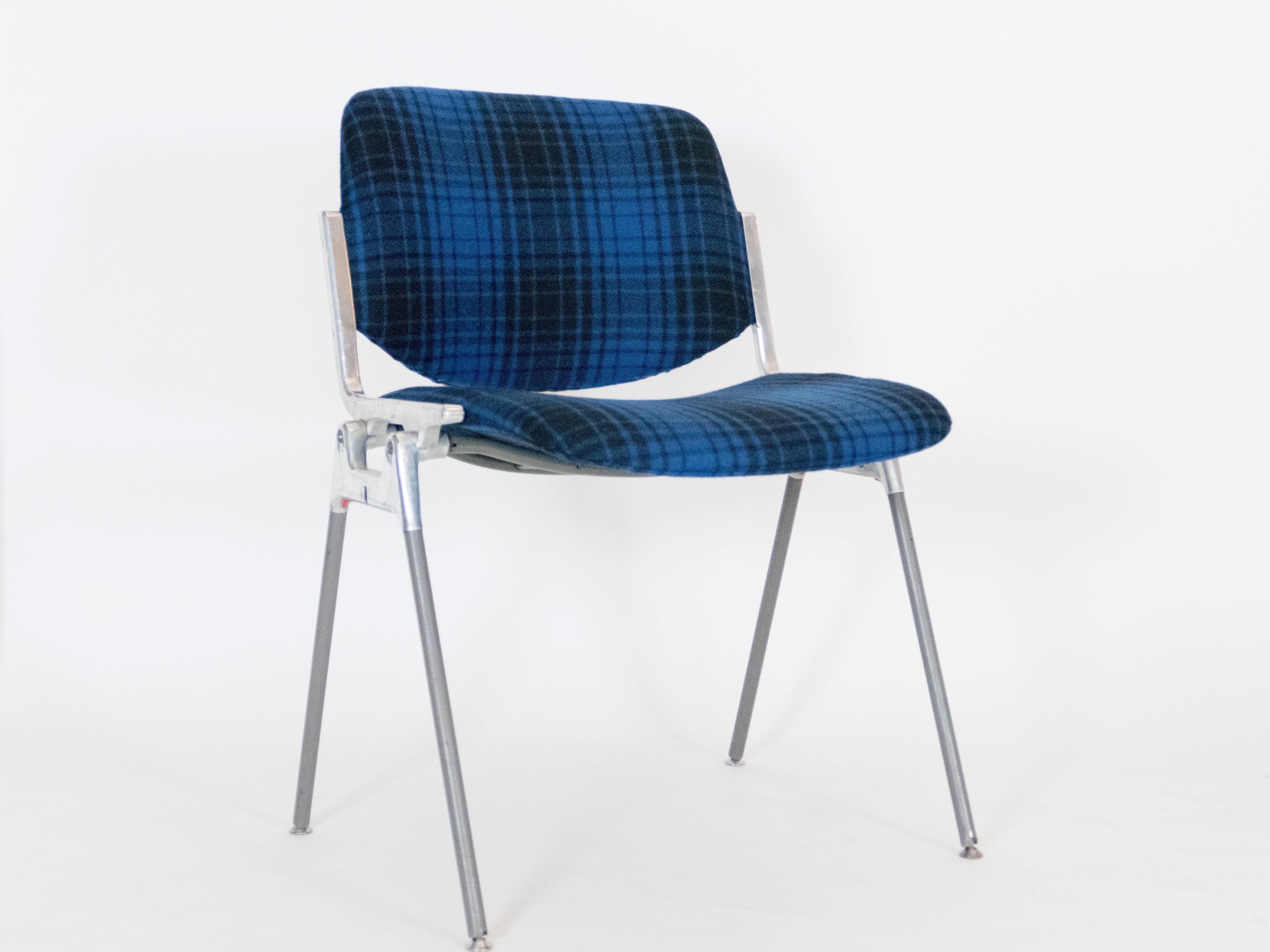 Aluminium Ensemble de trois chaises de Giancarlo Piretti en vente