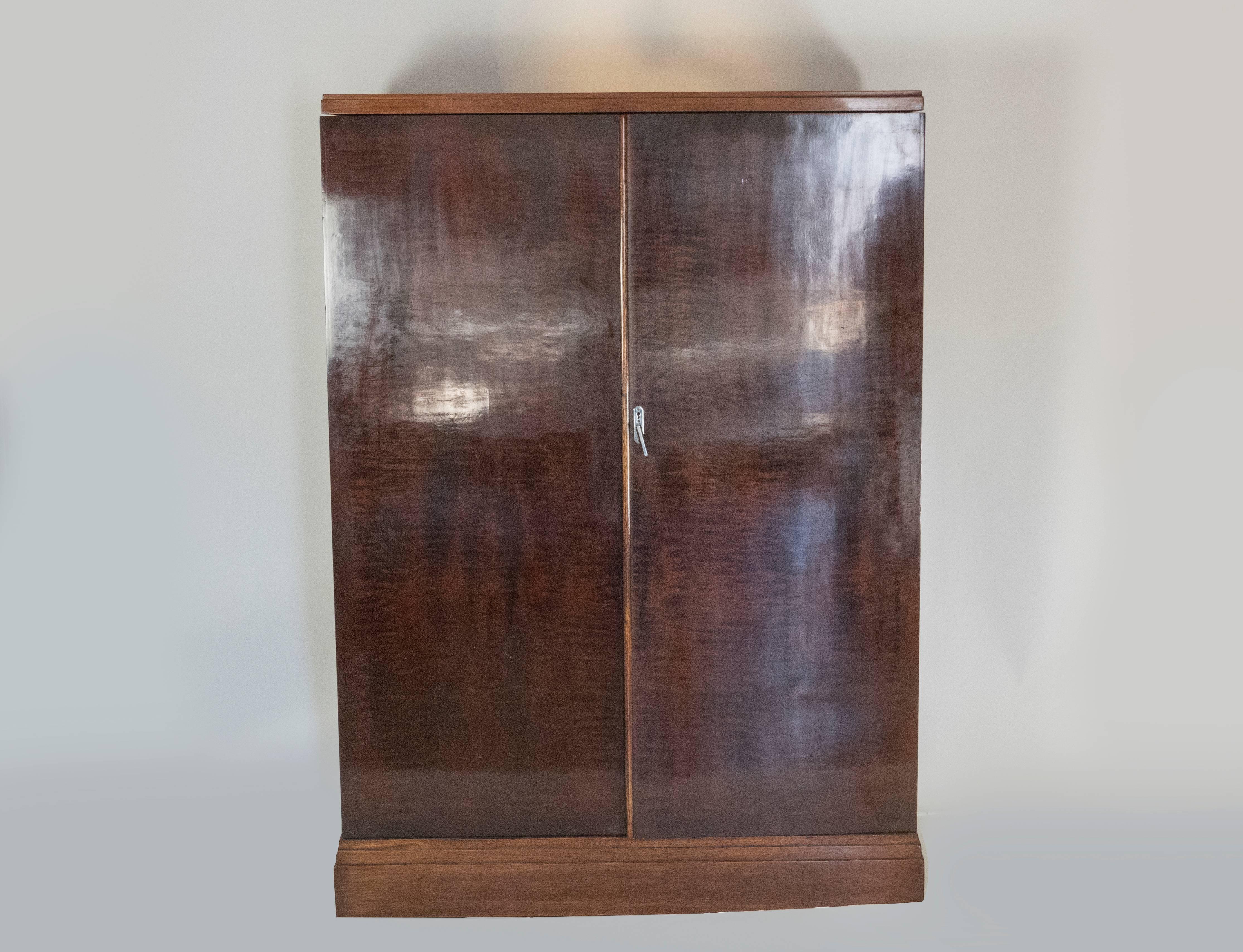 Art Deco Steamer Armoire In Good Condition In Los Angeles, CA