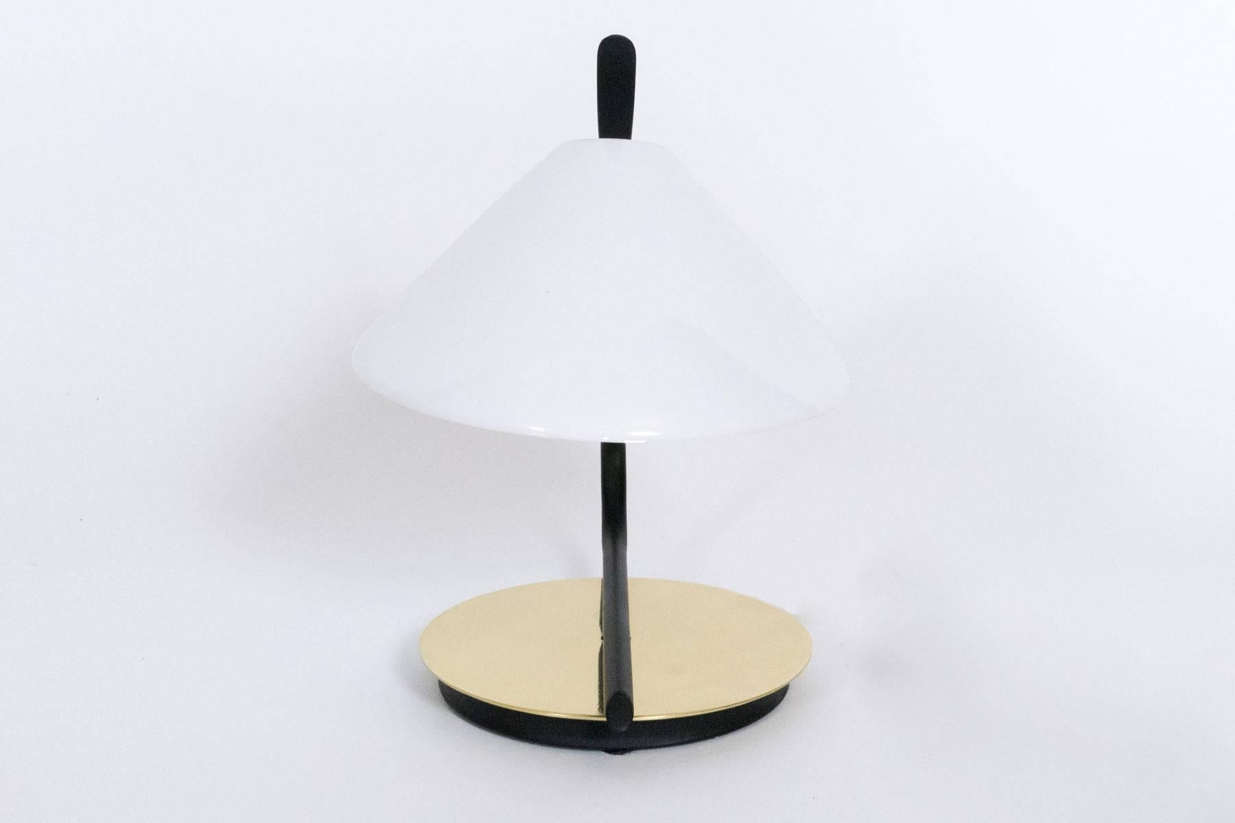 Contemporary Passy Primo Table Lamp