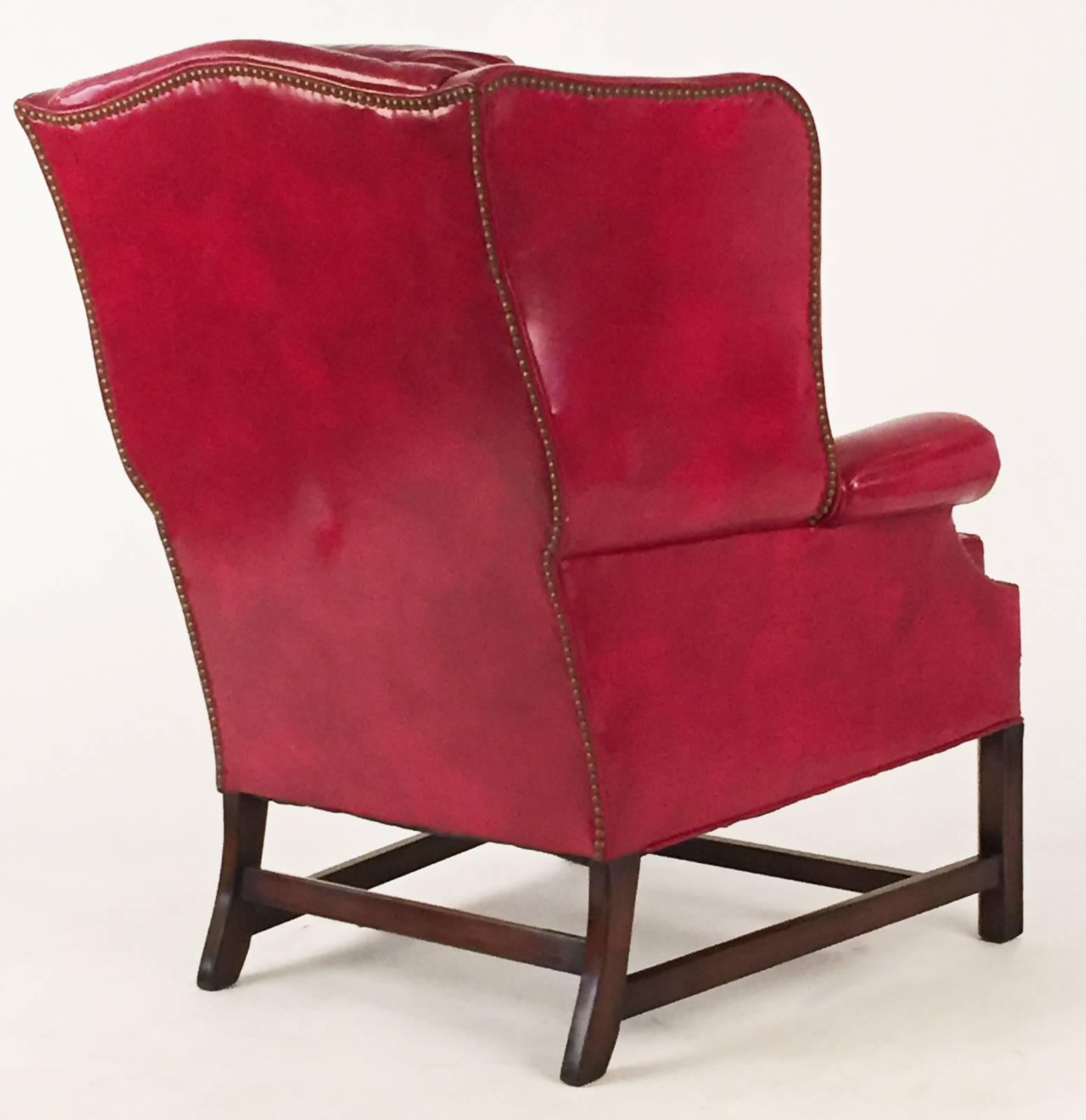 Mid-Century Modern Club Chairs Pair in Leather Upholstery