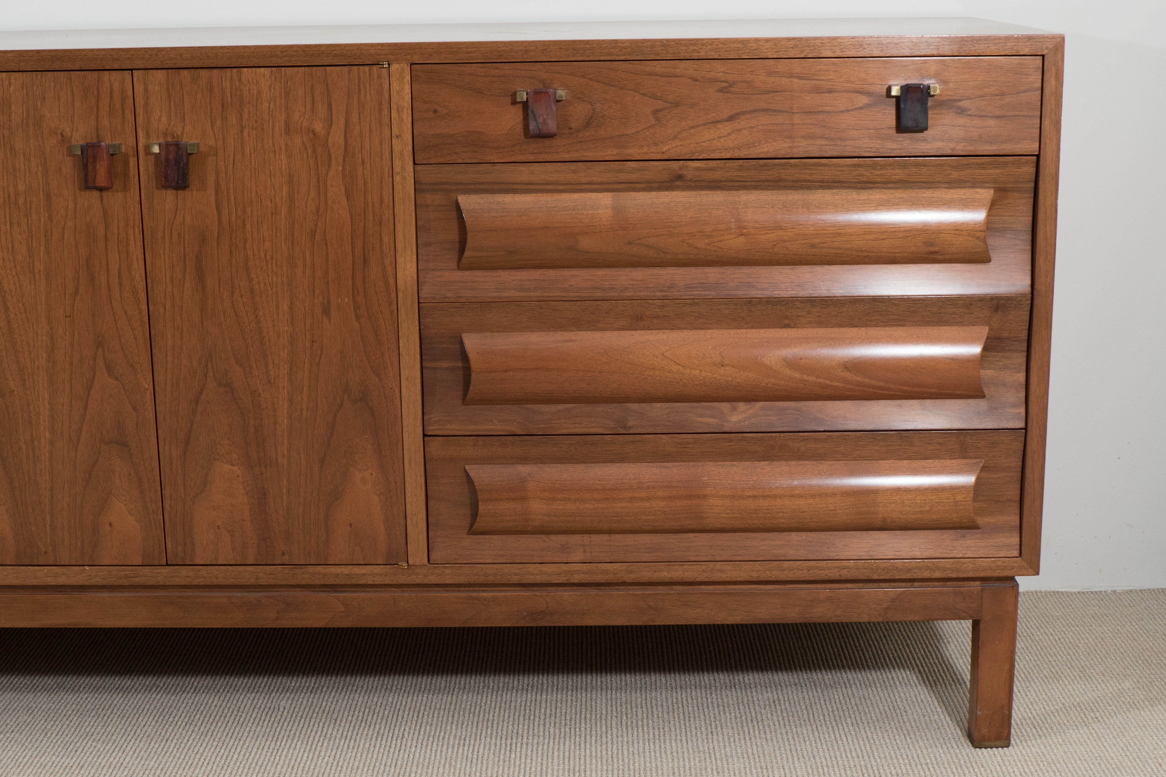 Mid-Century Modern Edward Wormley Dunbar Sideboard, Drawers and Doors with Shelves, circa 1958 For Sale