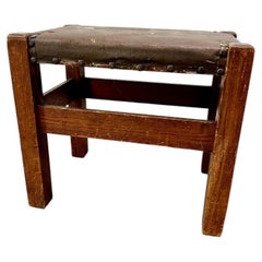Antiker Fußhocker der Firma „Barber Brothers“ im Mission-Oak-Stil im Arts-and-Crafts-Stil