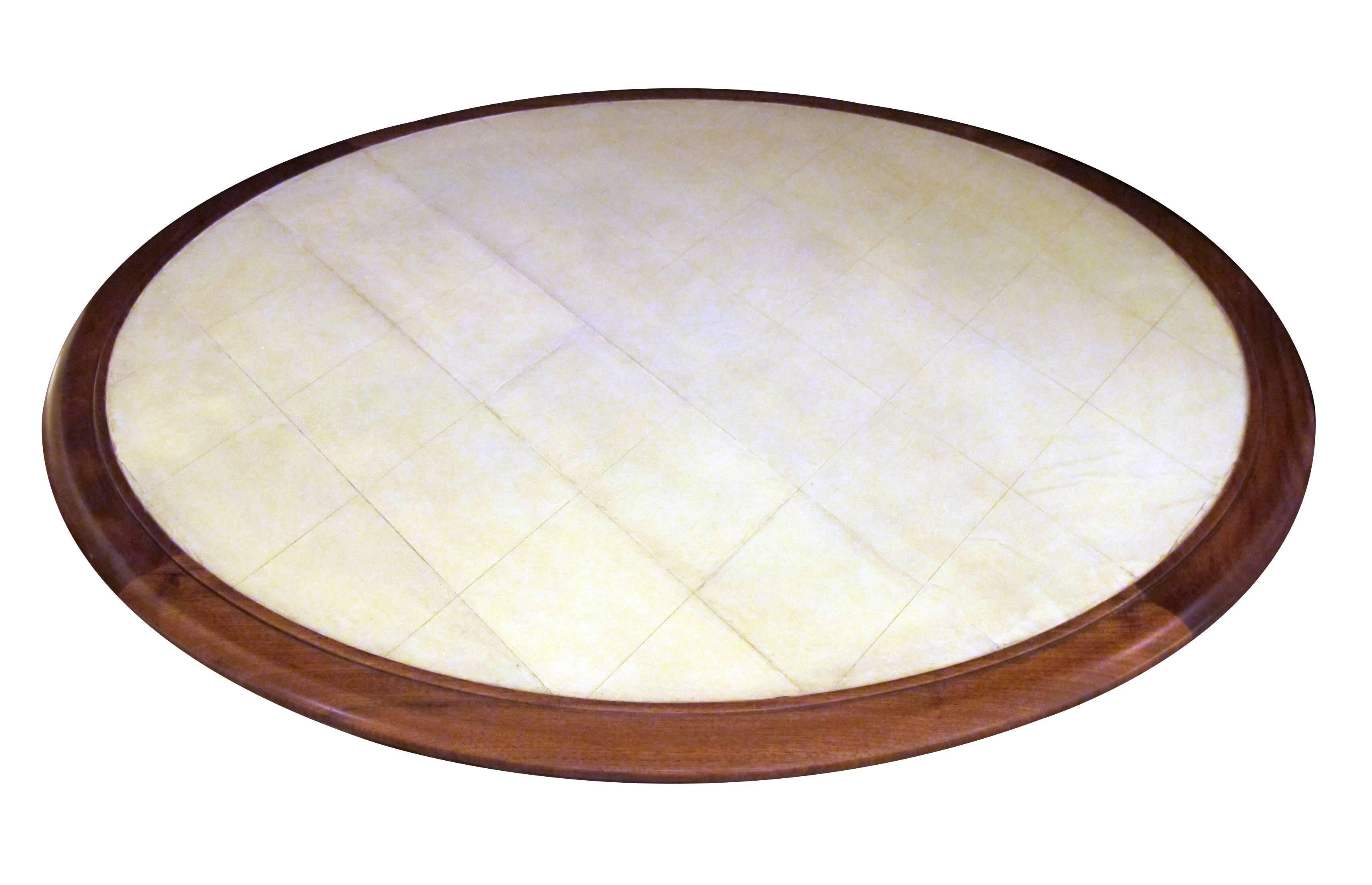 Stylish Italian 1950s Circular Game Table with Reversible Top In Excellent Condition In San Francisco, CA