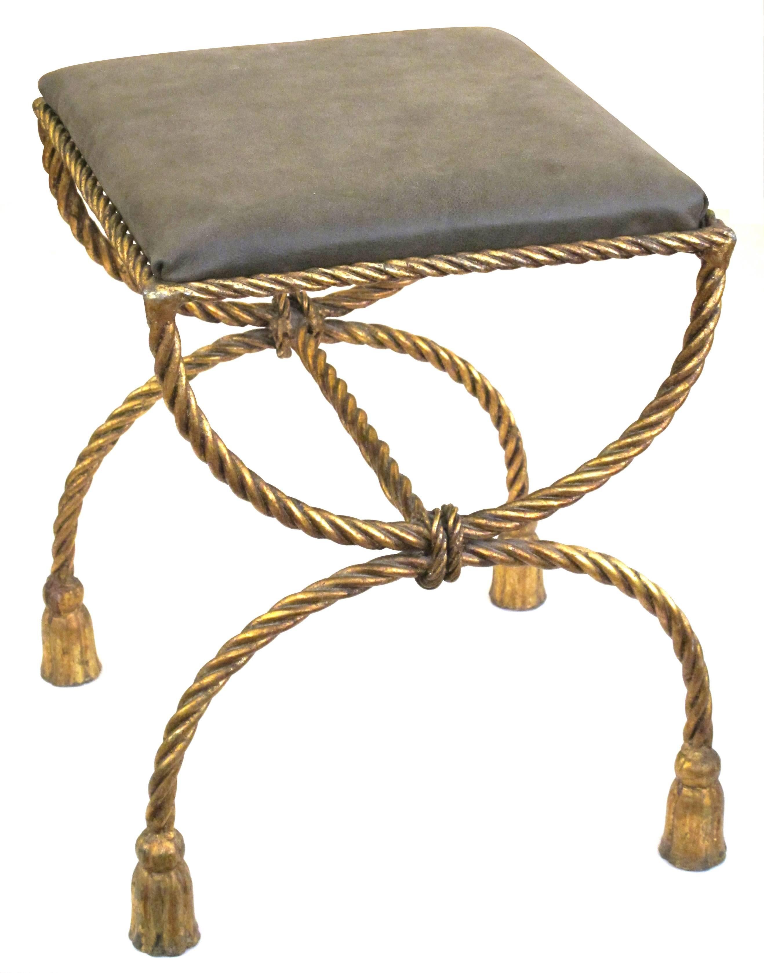 Shapely Italian 196's Gilt Iron Rope-Twist Curule-Form Bench In Good Condition In San Francisco, CA
