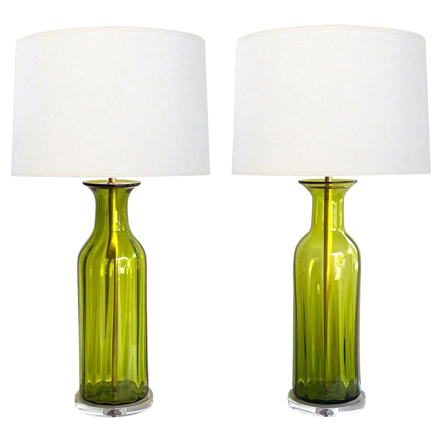 Großes Paar Blenko Mid Century Olive-green Ribbed Vases jetzt als Lampen