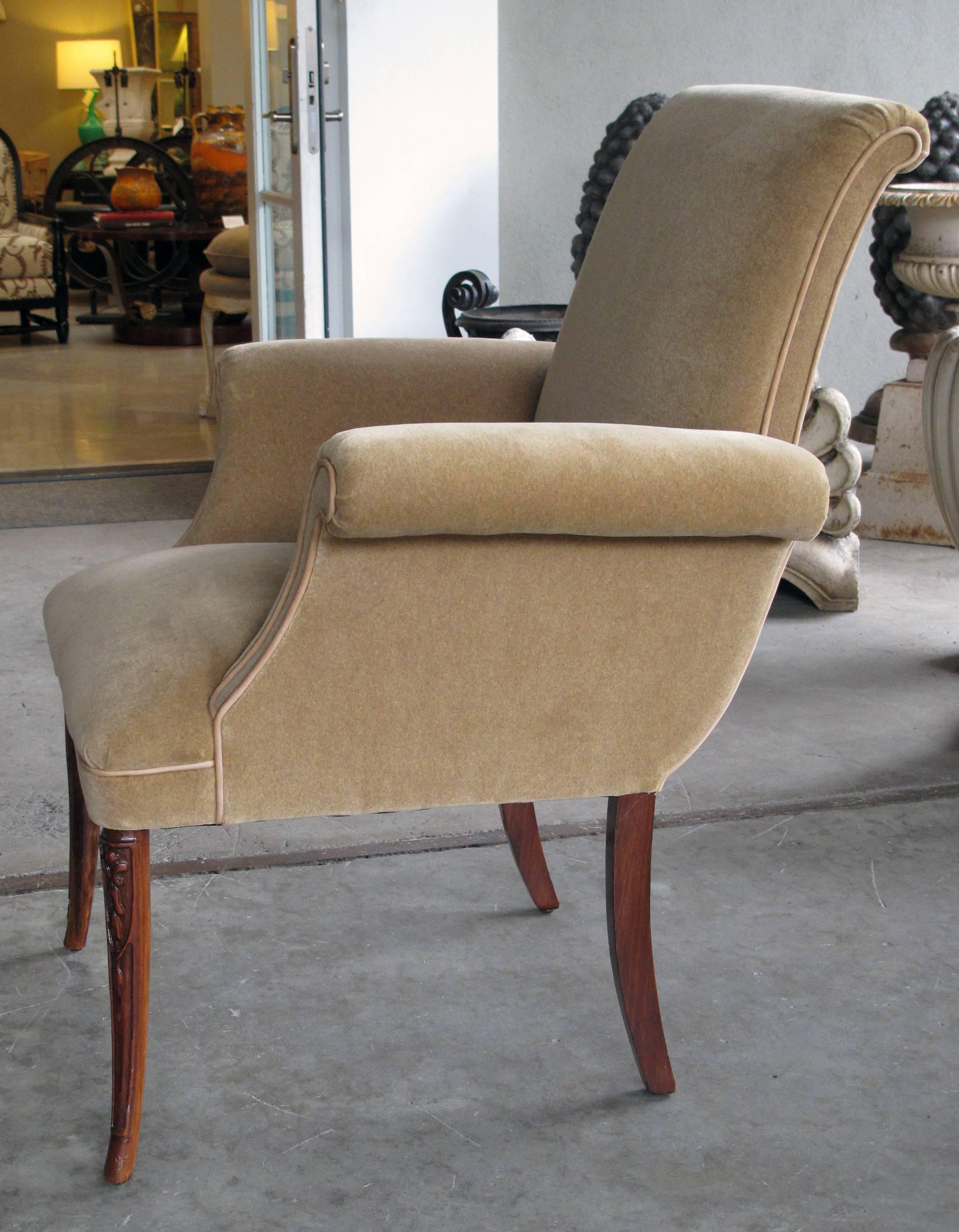 Stylish Pair of American 1940s Beechwood Fauteuils by Grosfeld HHouse In Excellent Condition In San Francisco, CA
