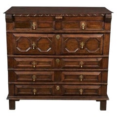 Rara cassettiera in legno di cedro delle Bermuda, in stile coloniale britannico