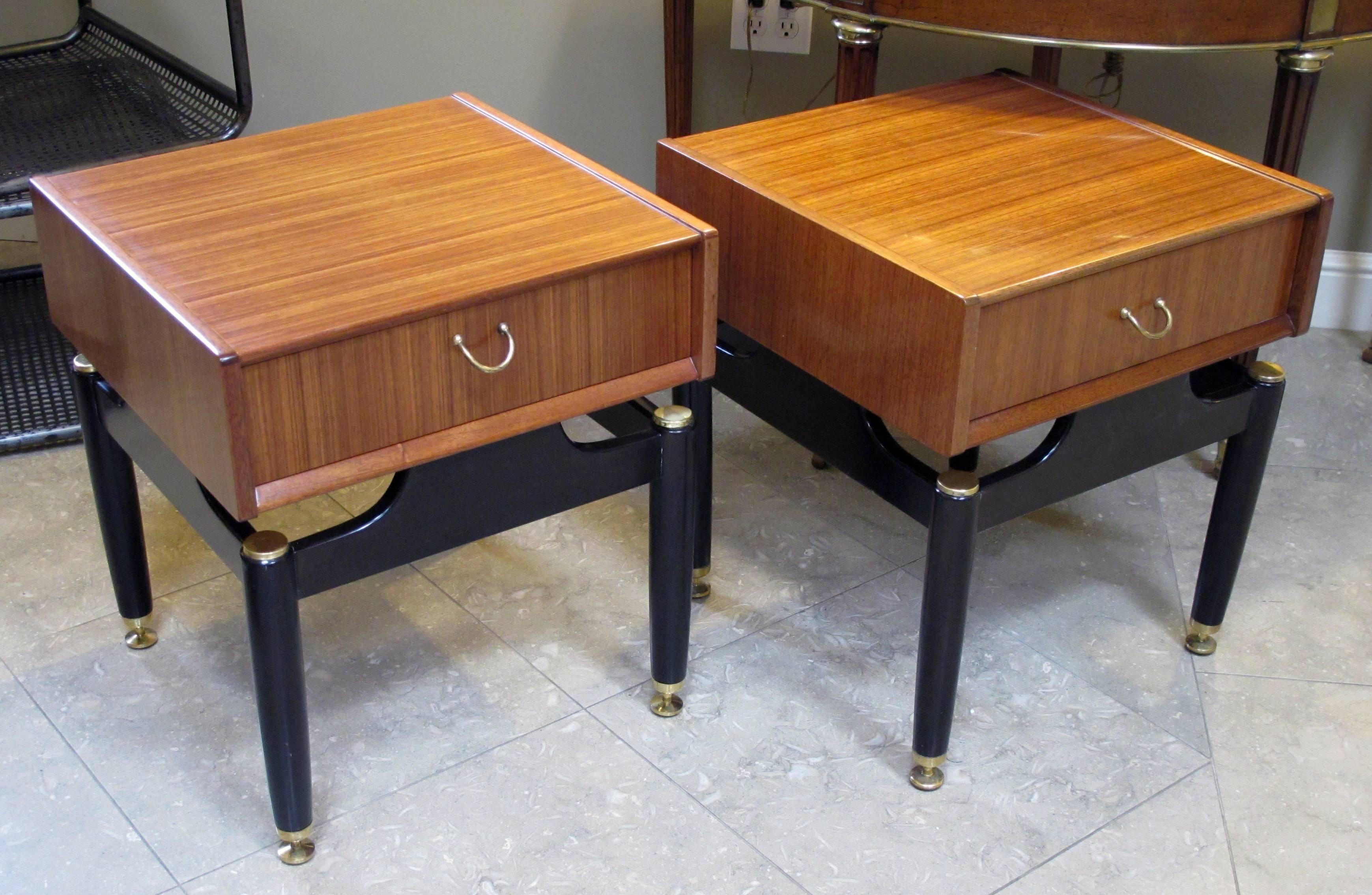 Cool Pair of English Mid-Century G-Plan Tola Librezza Mahogany Bedside Tables In Excellent Condition In San Francisco, CA