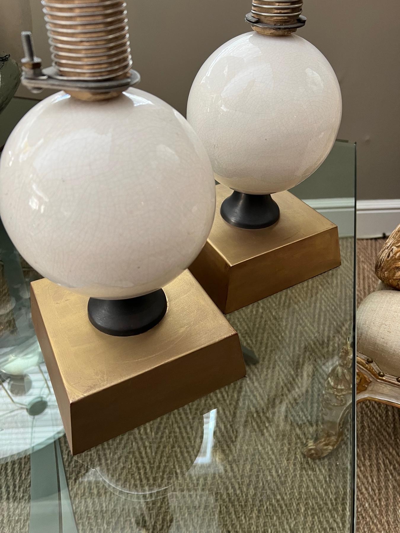 XXI secolo e contemporaneo Coppia di lampade in metallo e porcellana in stile industriale americano di Jim Misner in vendita