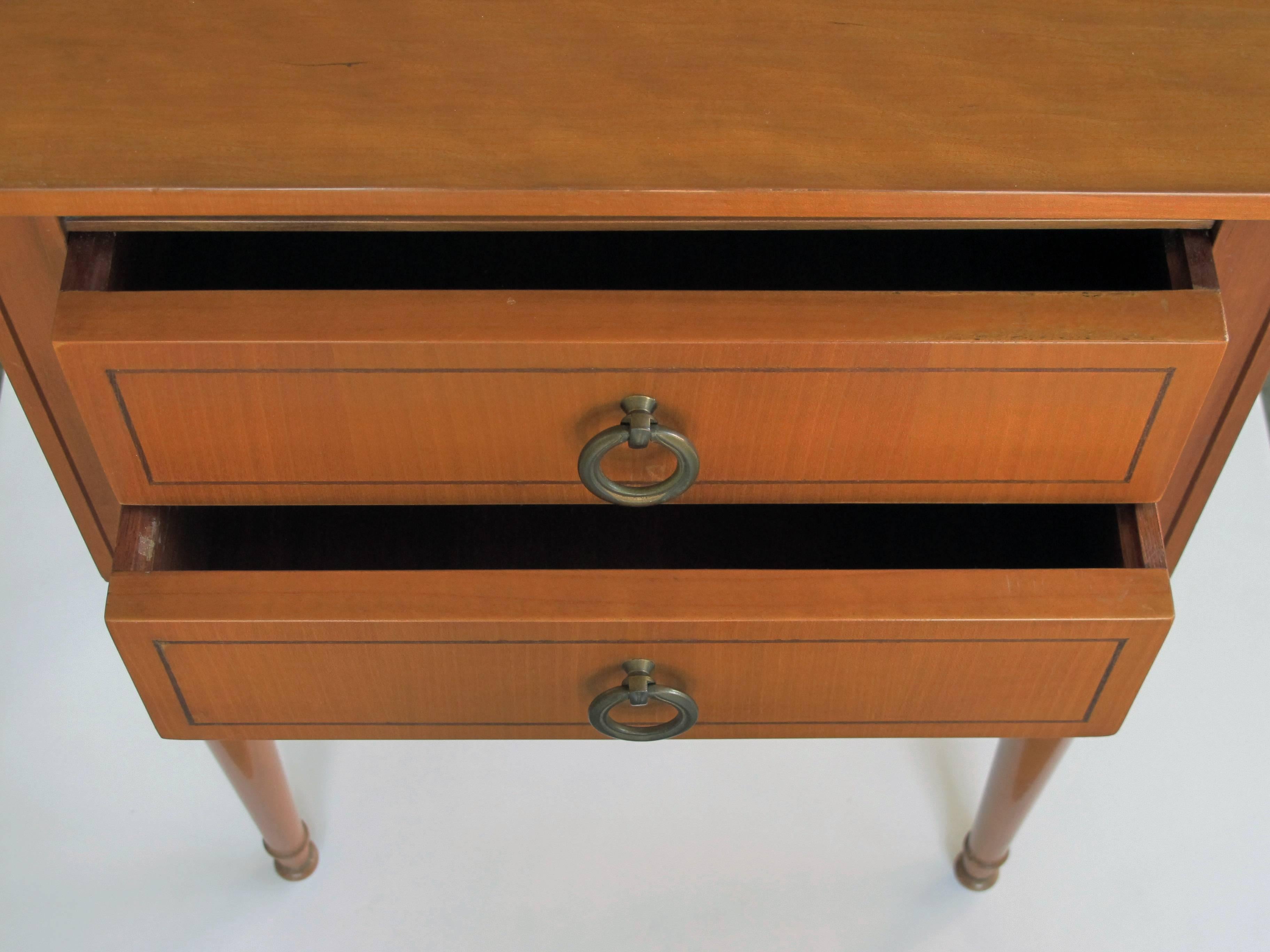 Stylish Pair of French Mid-Century Modern Sycamore Two-Drawer Bedside Cabinets For Sale 1