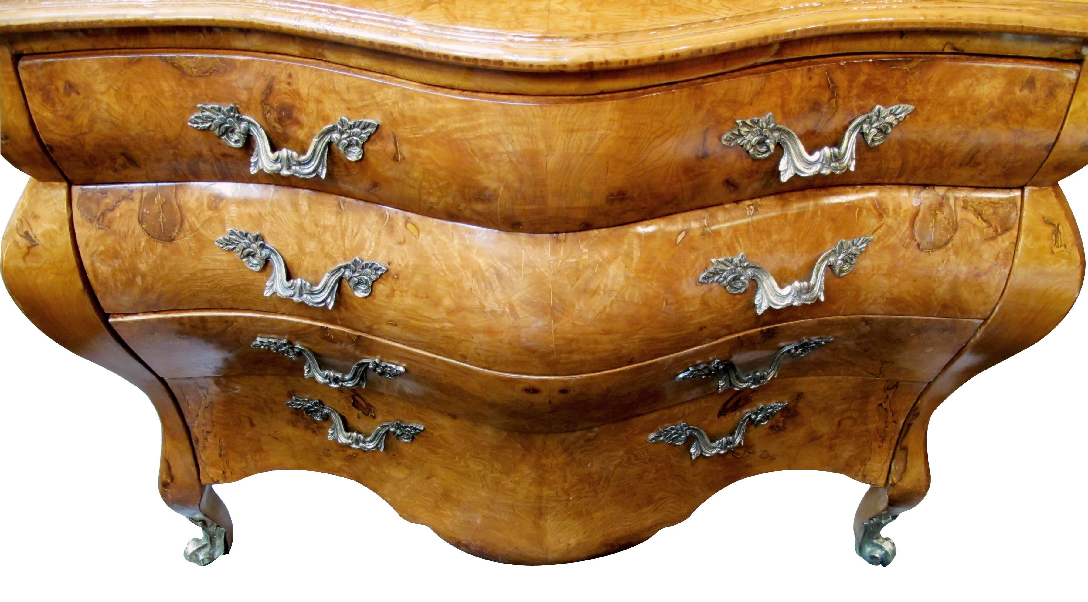 Early 20th Century Large-Scaled Italian Rococo Style Olive Wood Bombe-Form Four-Drawer Chest