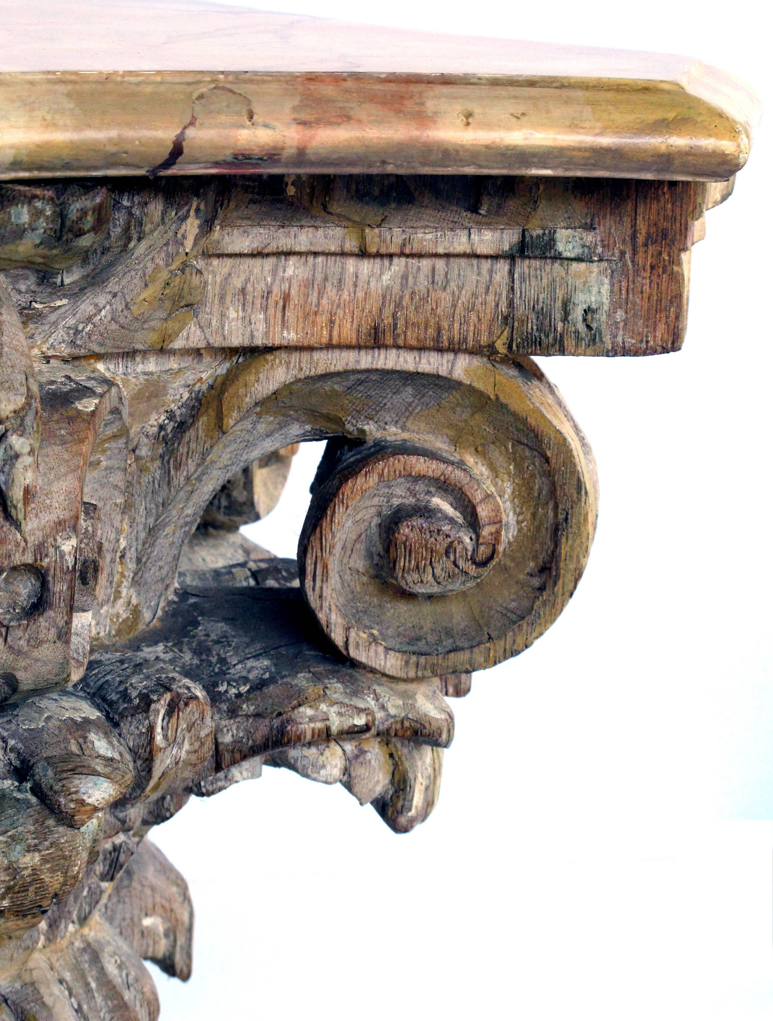 Tony Duquette Collection, Italian Neoclassical Corinthian Capital In Excellent Condition For Sale In San Francisco, CA