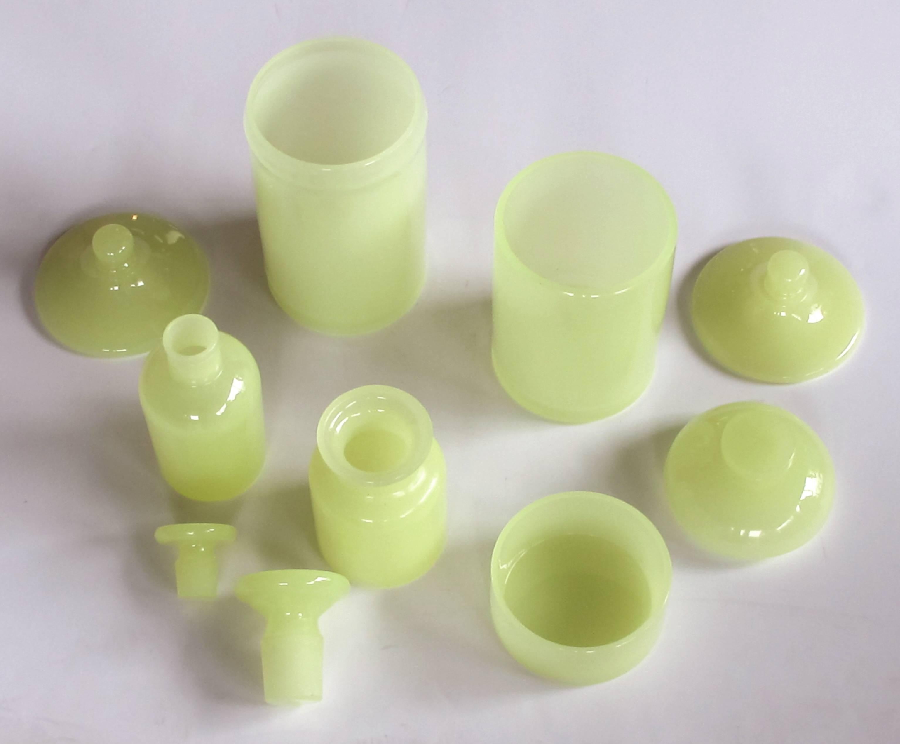 Luminous Set of Murano Cenedese Midcentury Vessels of Pale Chartreuse Glass In Excellent Condition In San Francisco, CA