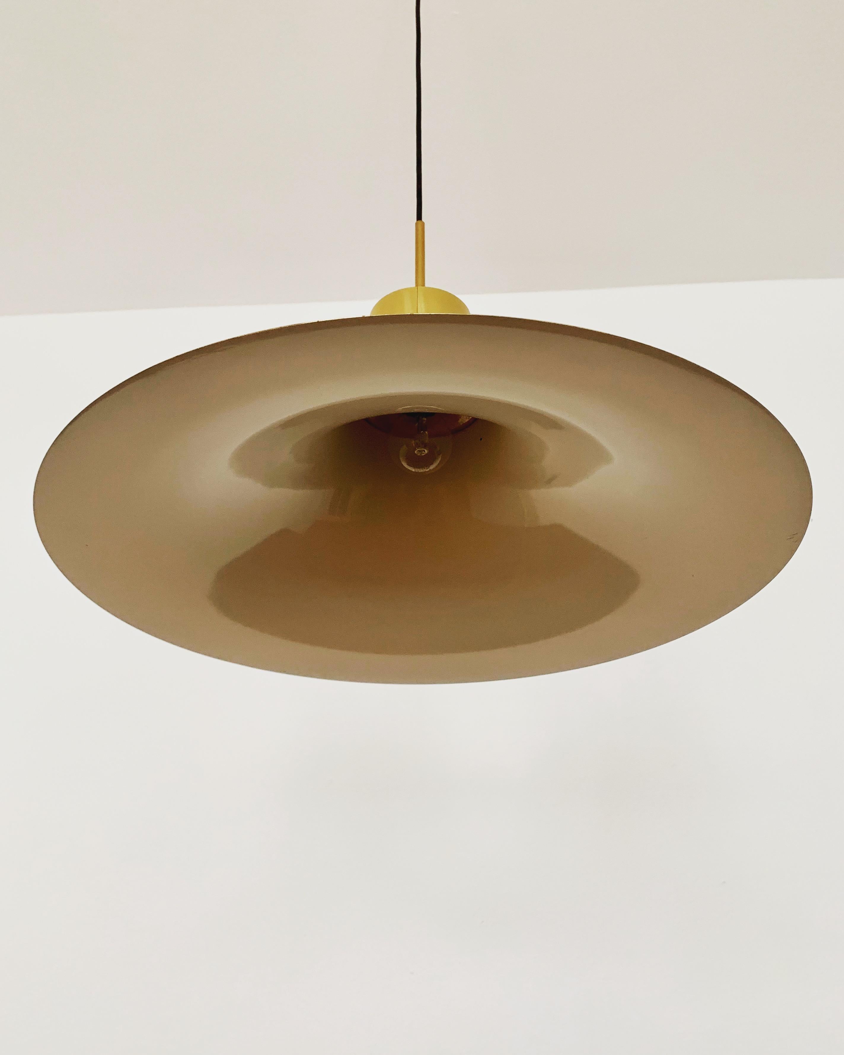 Lampada a sospensione a forma di tromba dorata In condizioni buone in vendita a München, DE