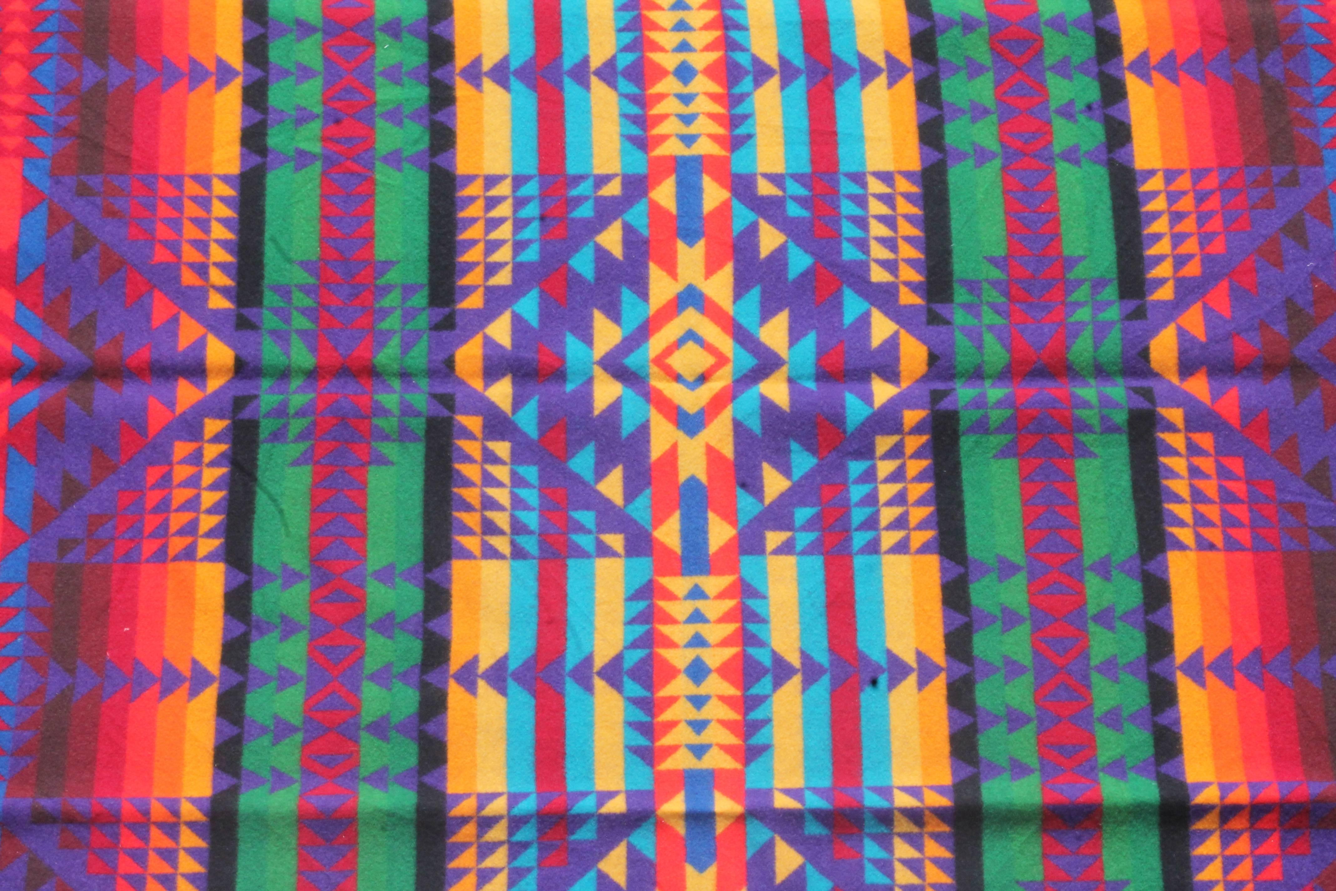 Amazing Colorful Vintage Pendleton Indian Design Camp Blanket In Excellent Condition In Los Angeles, CA