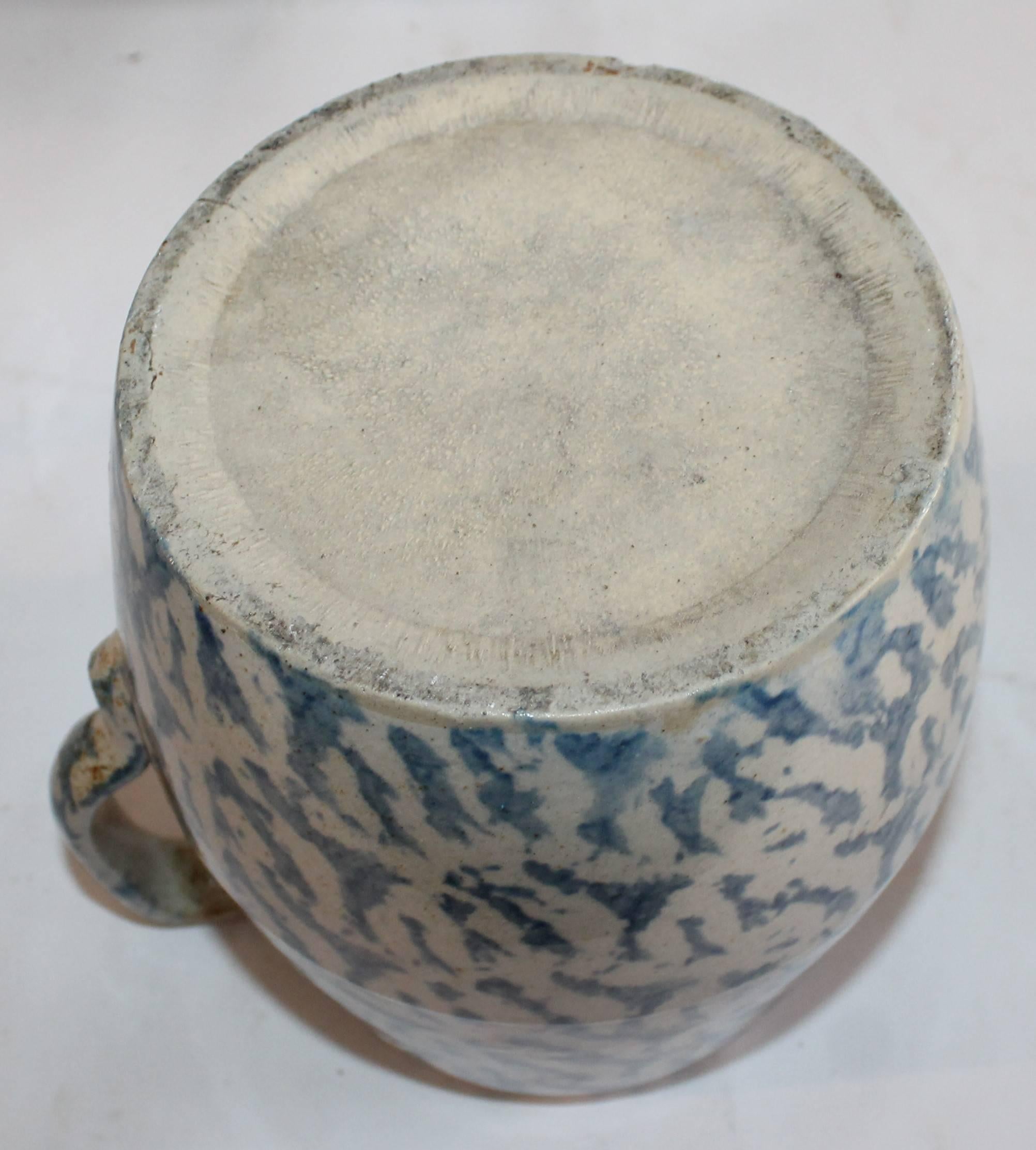 Collection of Four 19th Century Sponge Ware Pottery Pitchers In Good Condition In Los Angeles, CA