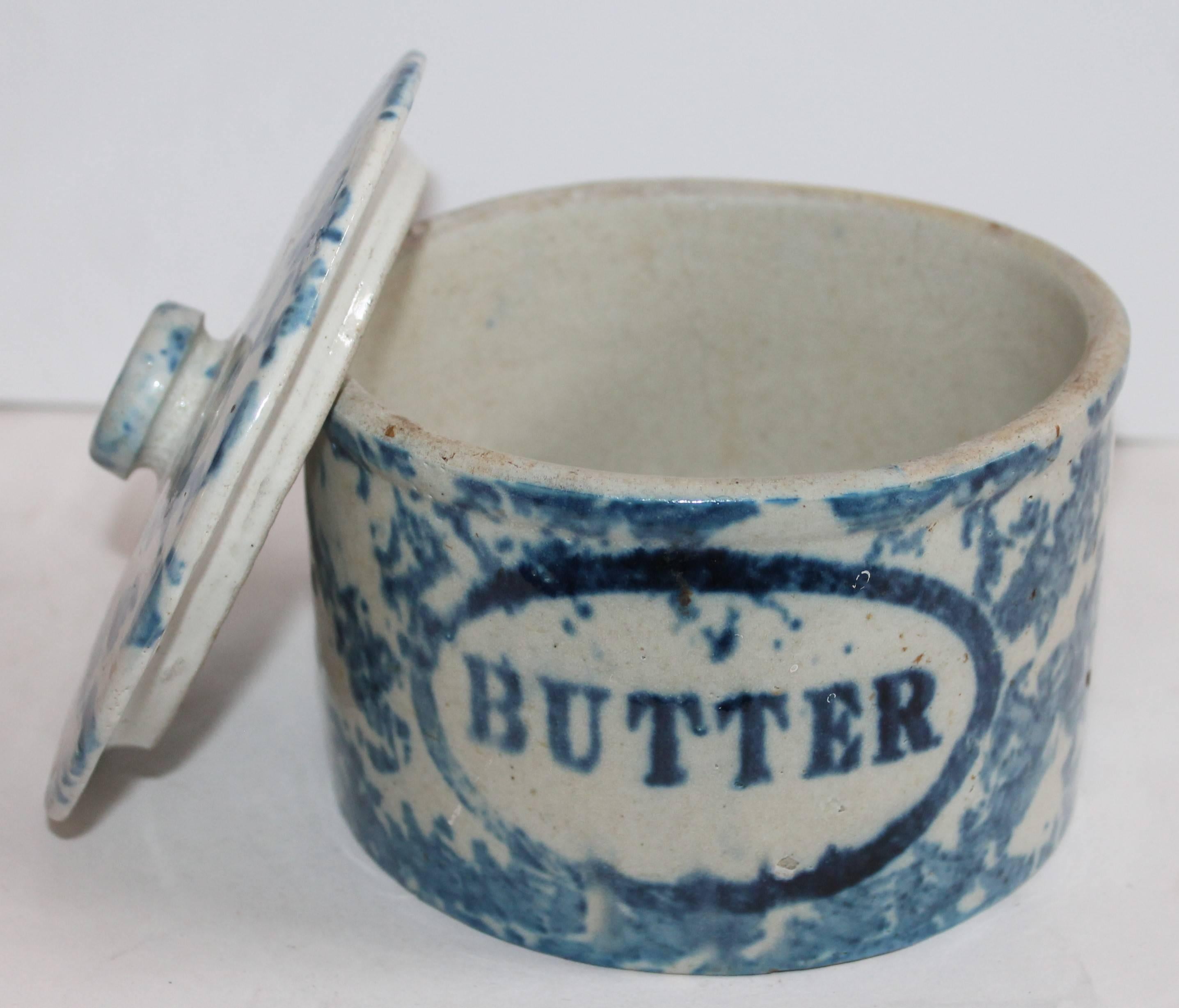 Collection of Three 19th Century Sponge Ware Pottery Butter Crocks For Sale 1