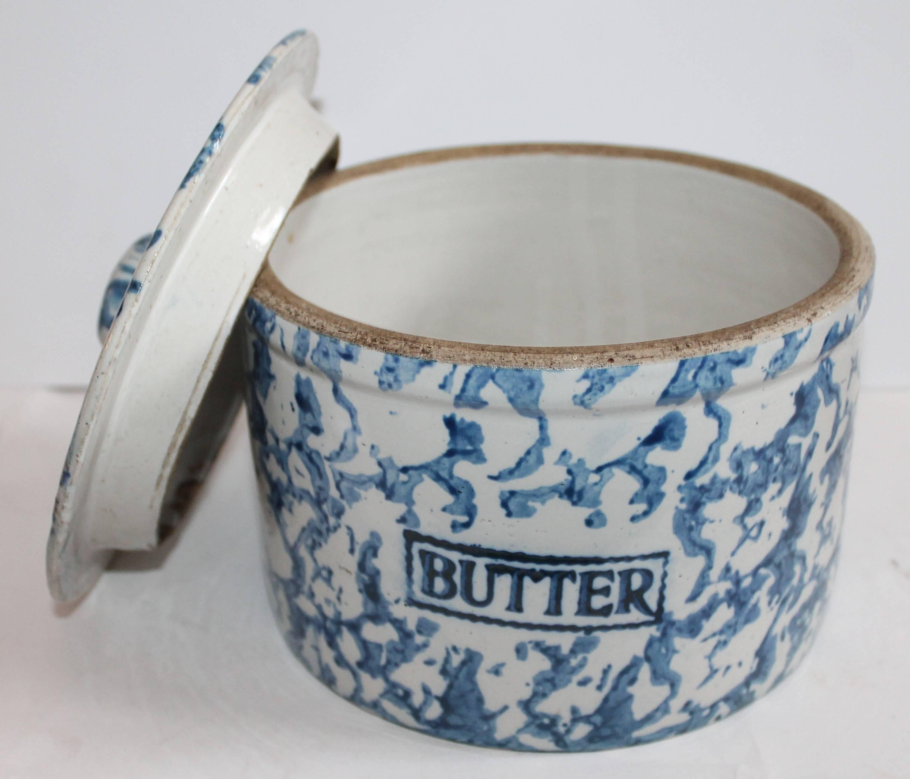Collection of Three 19th Century Sponge Ware Pottery Butter Crocks For Sale 2