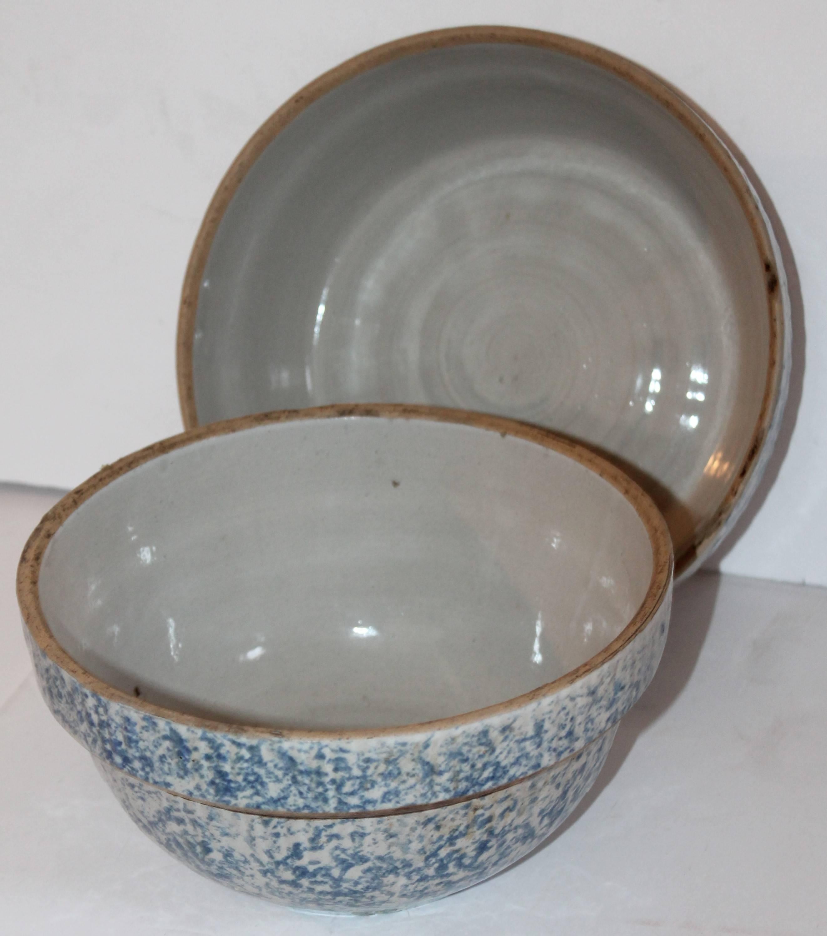 Pair of Sponge Ware Mixing Bowls In Good Condition For Sale In Los Angeles, CA