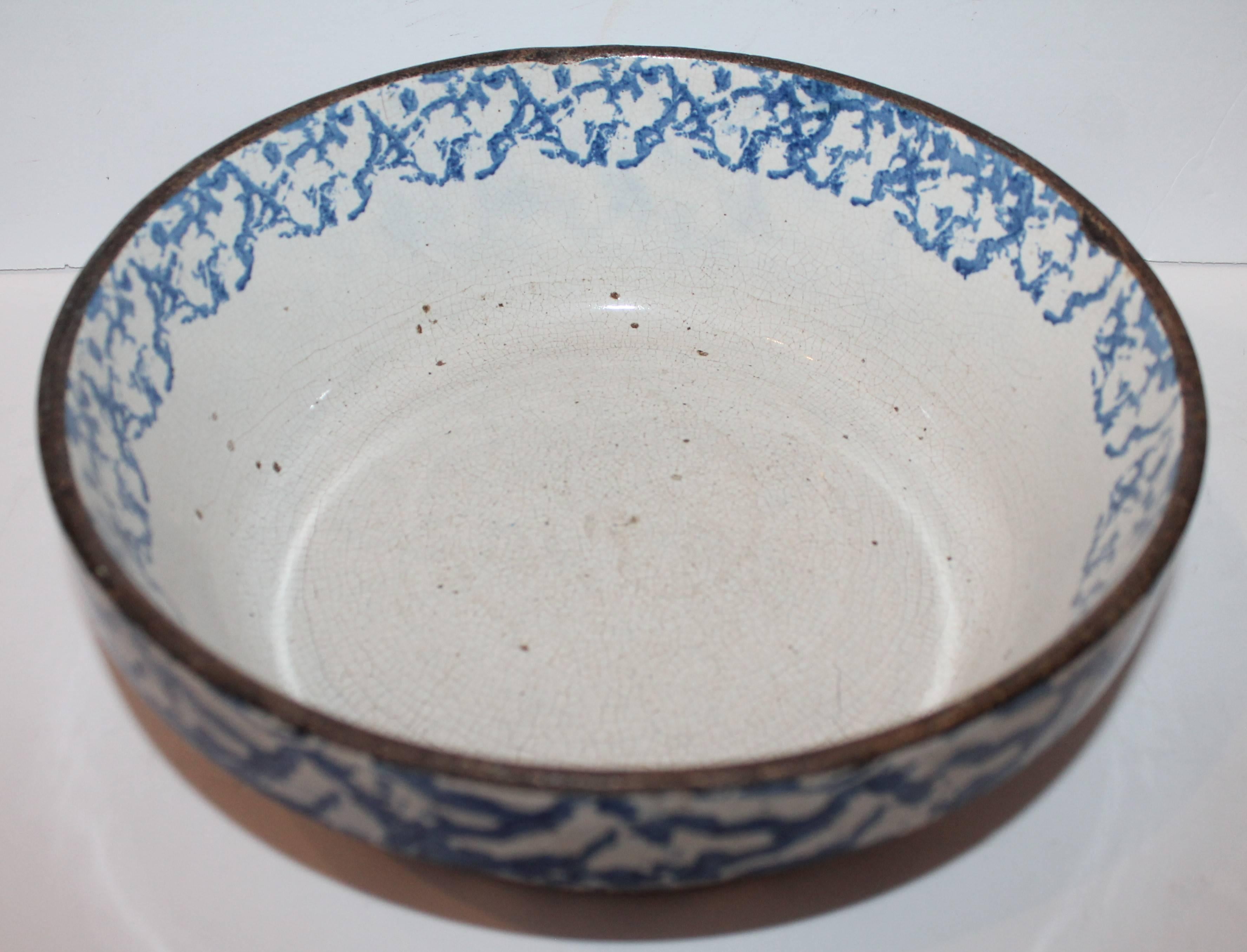 Country 19th Century American Sponge Ware Bake Dish / Pot For Sale