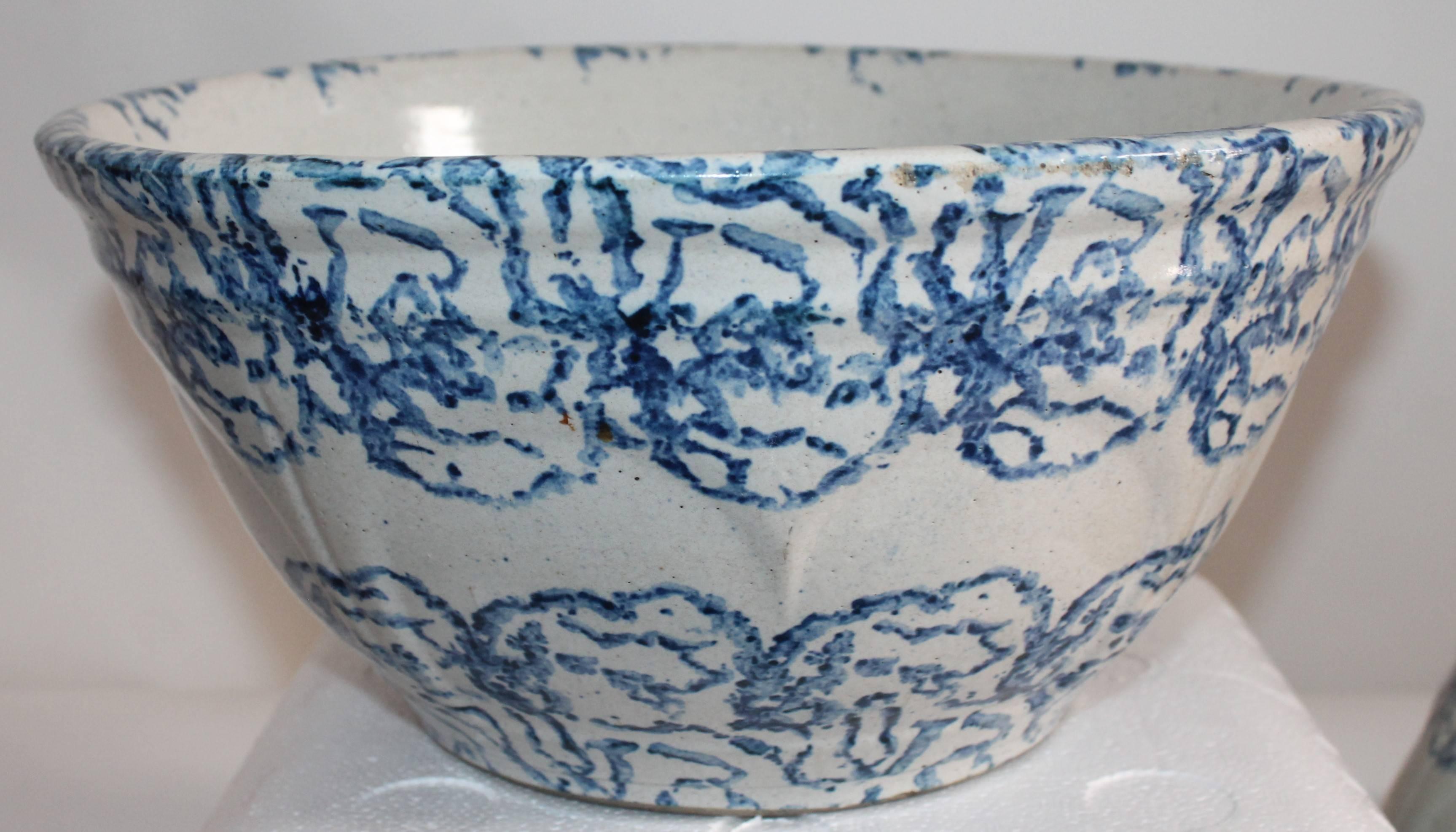 19th Century, Sponge Ware Pottery Collection of Mixing Bowls In Excellent Condition For Sale In Los Angeles, CA