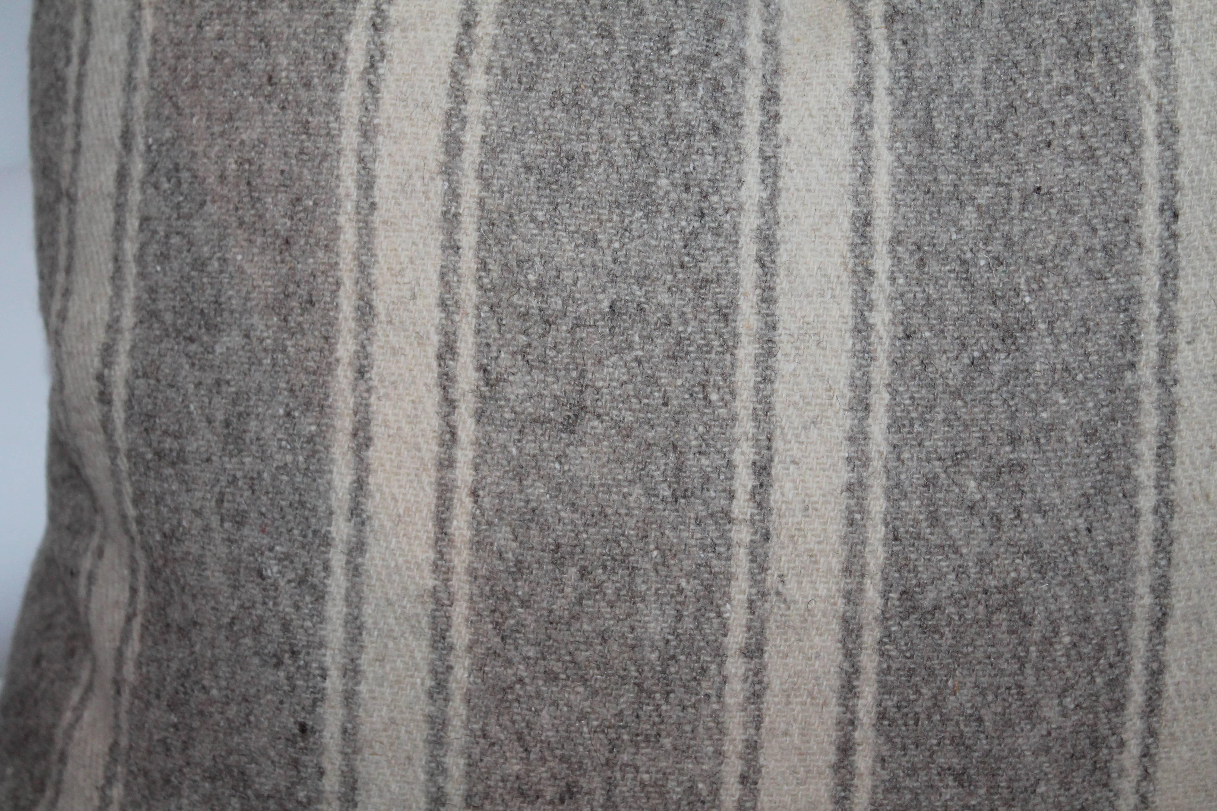 Américain Collection de quatre coussins de tissage de couvertures de selle en vente