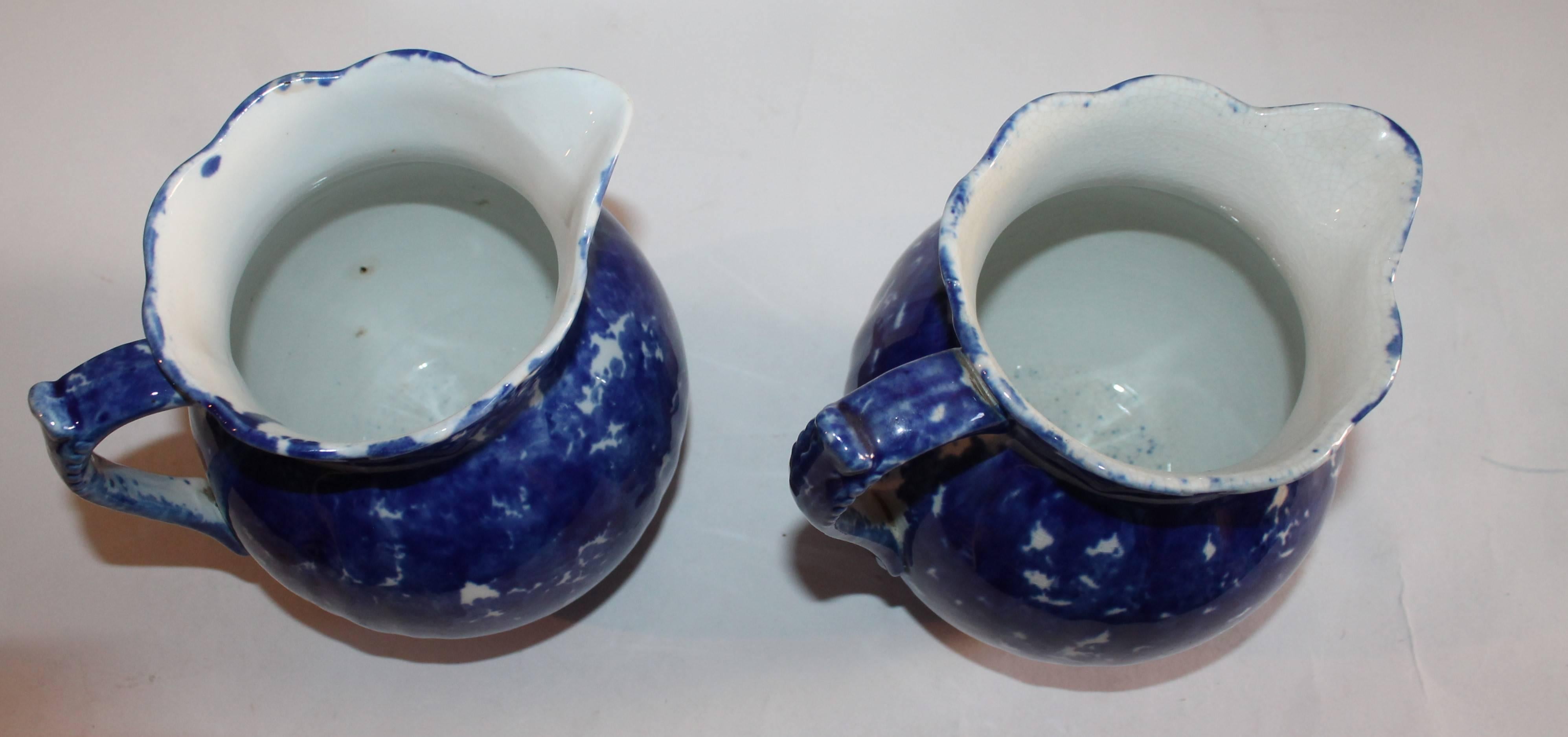 Sponge Ware Pottery Pitchers, 19th Century, Pair For Sale 1