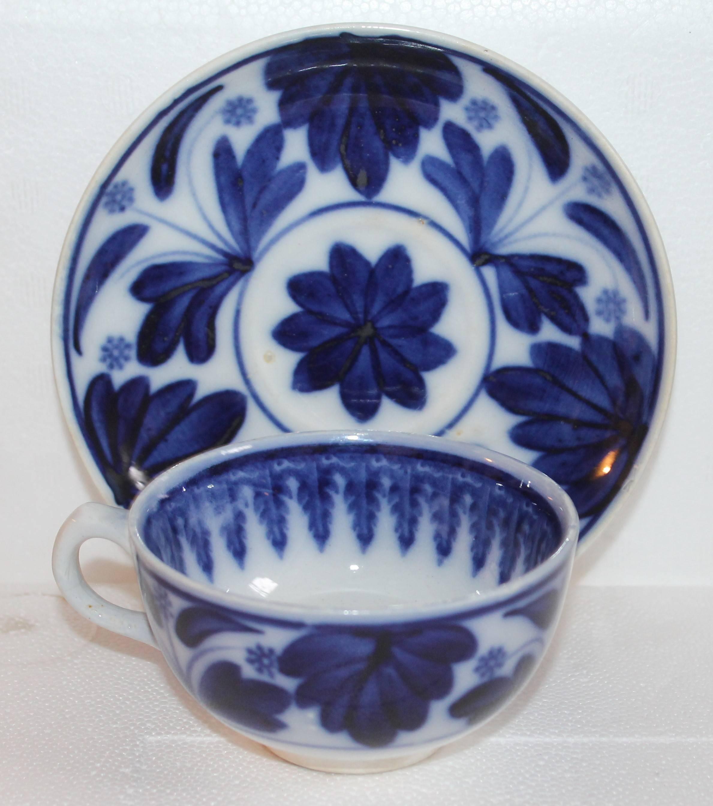 Hand-Painted Collection of Seven 19th Century Flo-Blue Spinach Leaf For Sale