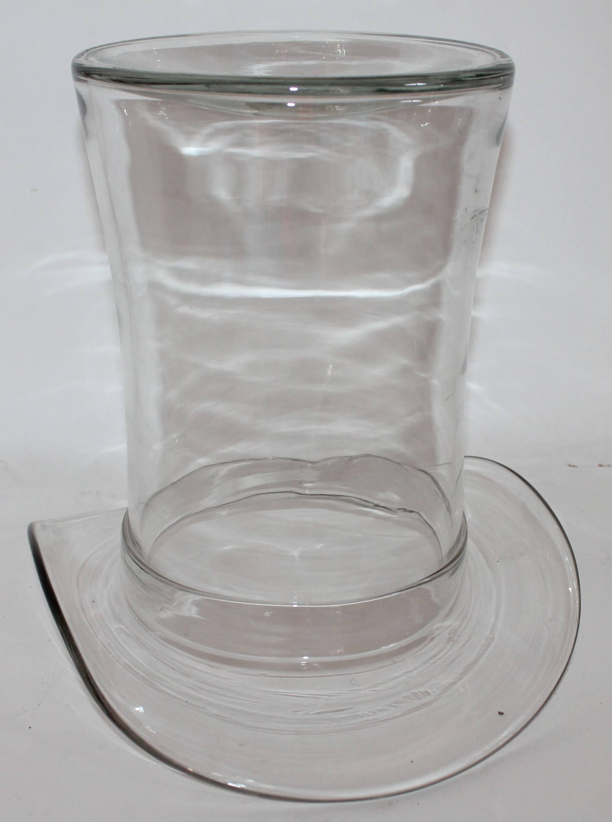 Collection of Three Handblown Glass Top Hats In Excellent Condition In Los Angeles, CA