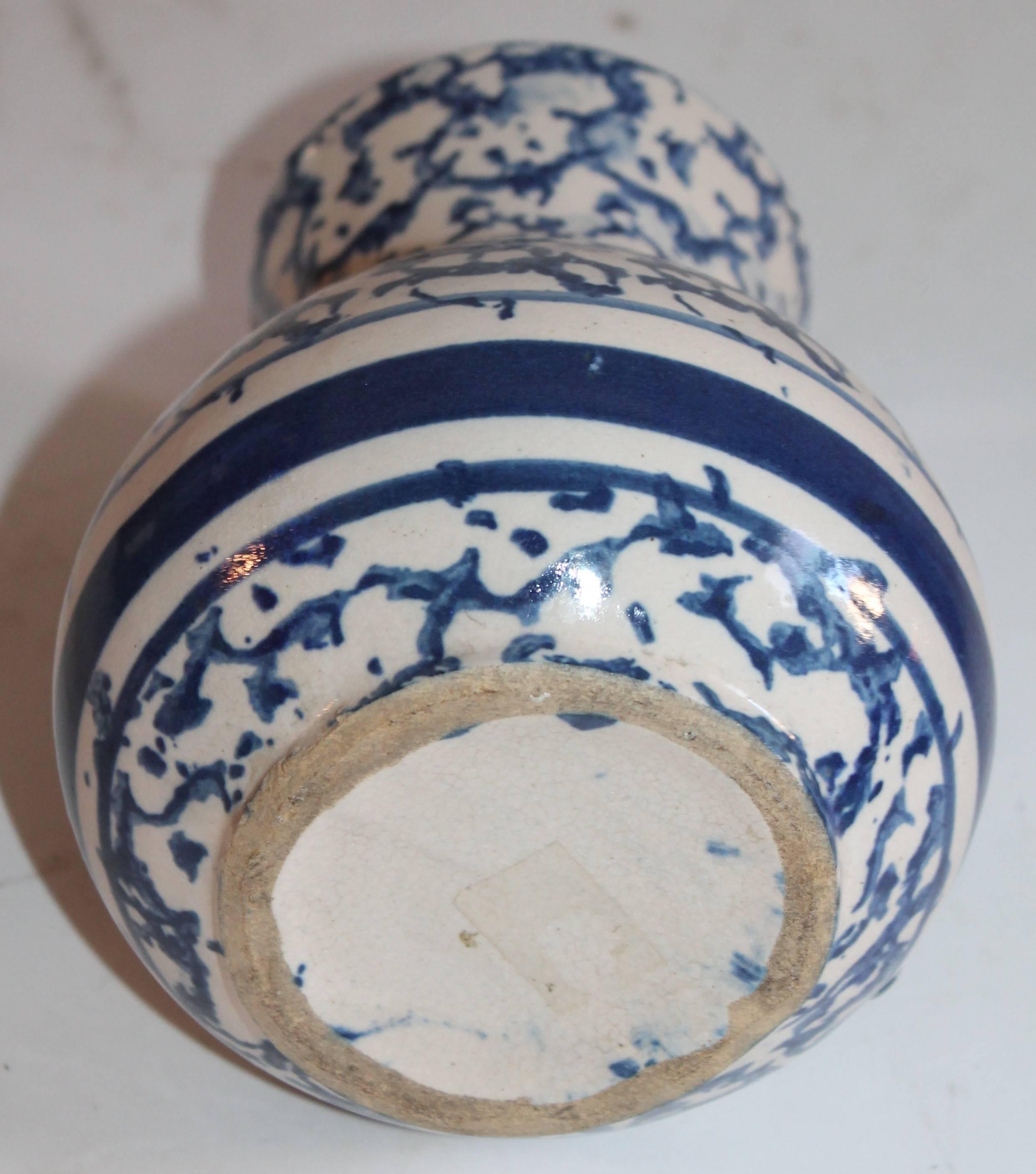Sponge Ware Pottery Pitcher In Excellent Condition In Los Angeles, CA